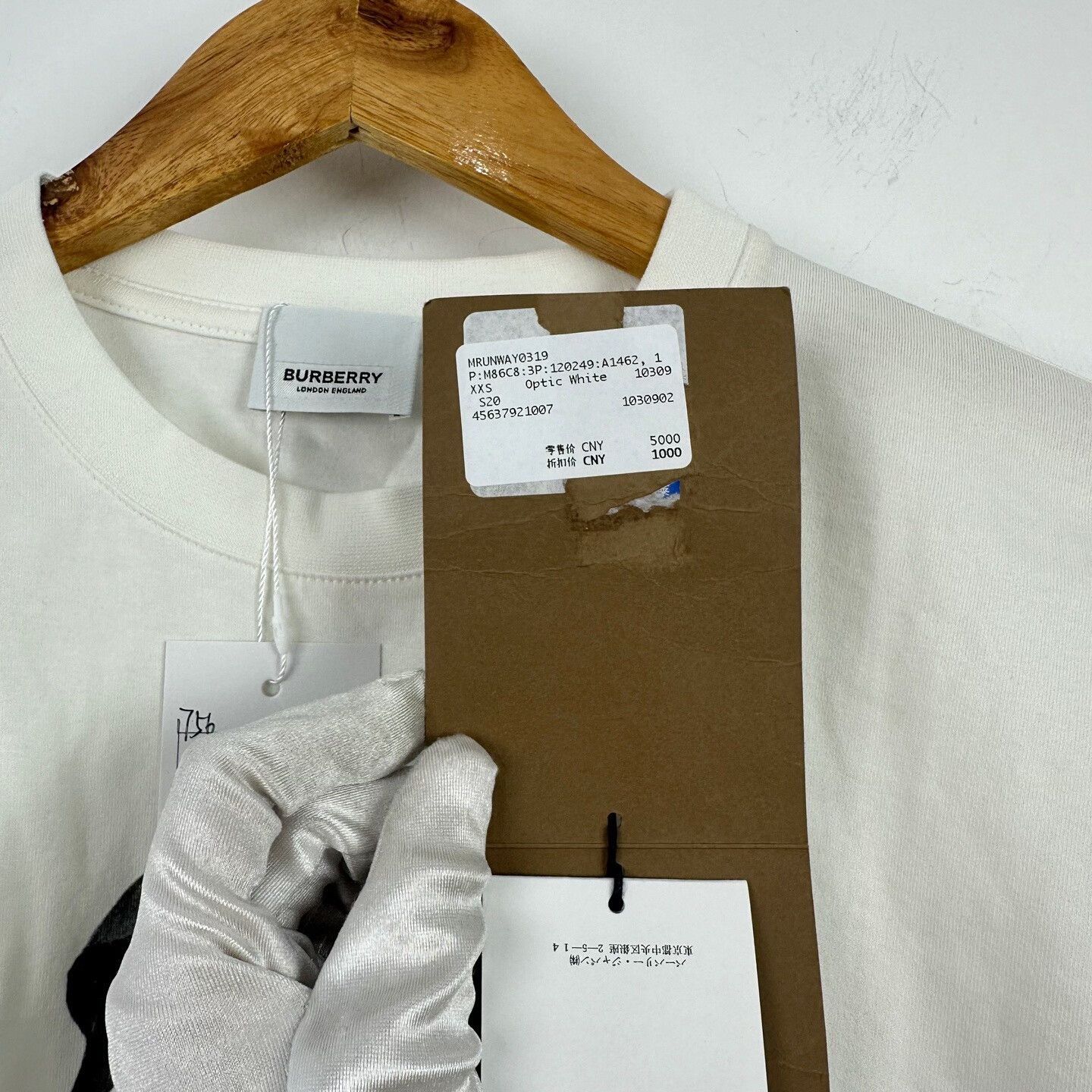 Burberry Burberry Swan Print Cutout Long Sleeve T-Shirt US XXS Size US XXS / EU 40 - 6 Thumbnail