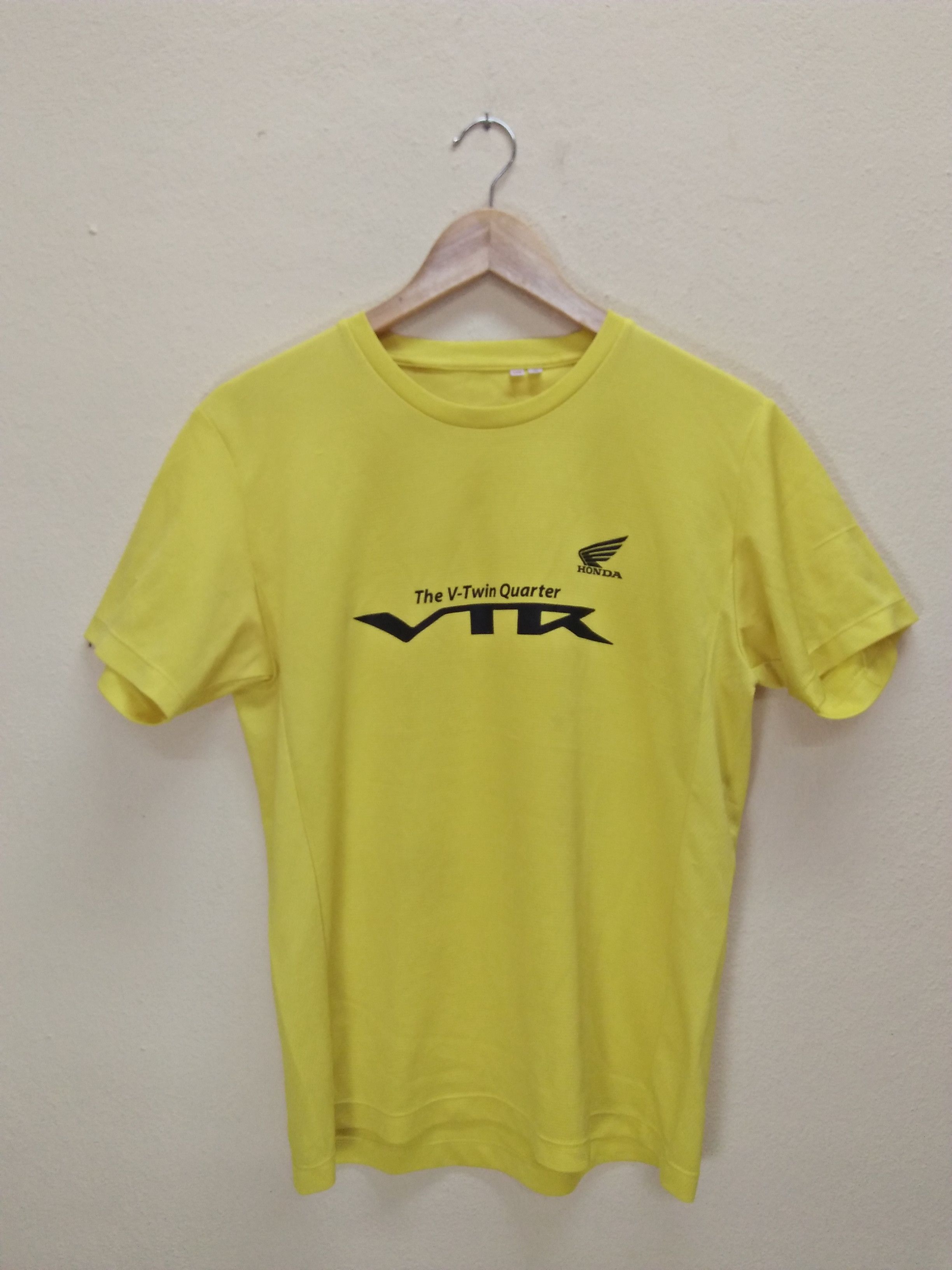 Honda × Uniqlo HONDA VTR X UT Uniqlo Firestrom Super Hawk The V-Twin Tee Size US M / EU 48-50 / 2 - 1 Thumbnail