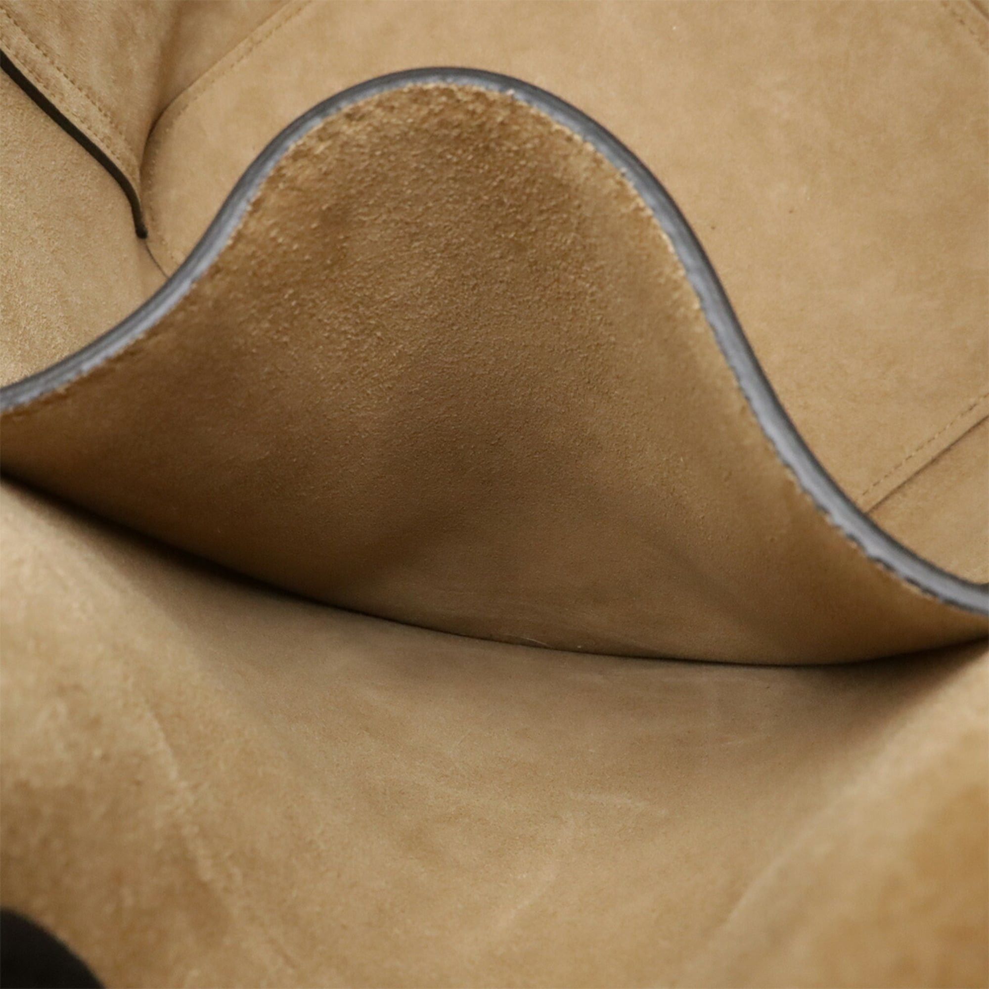 Loewe LOEWE Pebble Bucket Bag Medium Shoulder Smooth Calf Leather Black AANBBBWX01 Size ONE SIZE - 8 Thumbnail
