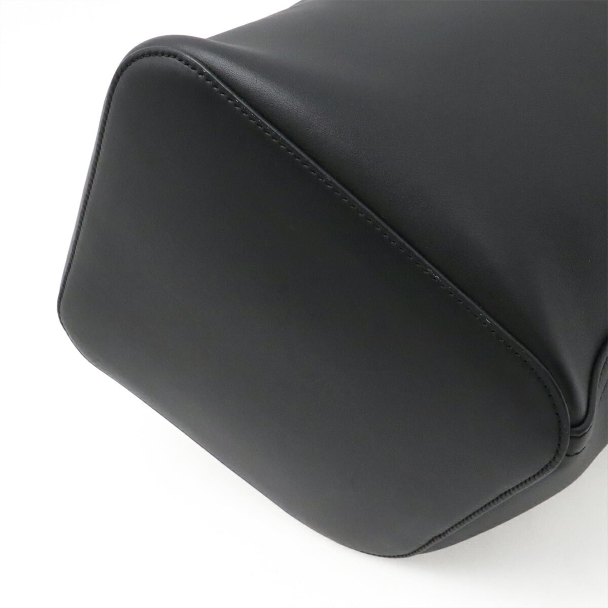 Loewe LOEWE Pebble Bucket Bag Medium Shoulder Smooth Calf Leather Black AANBBBWX01 Size ONE SIZE - 4 Thumbnail