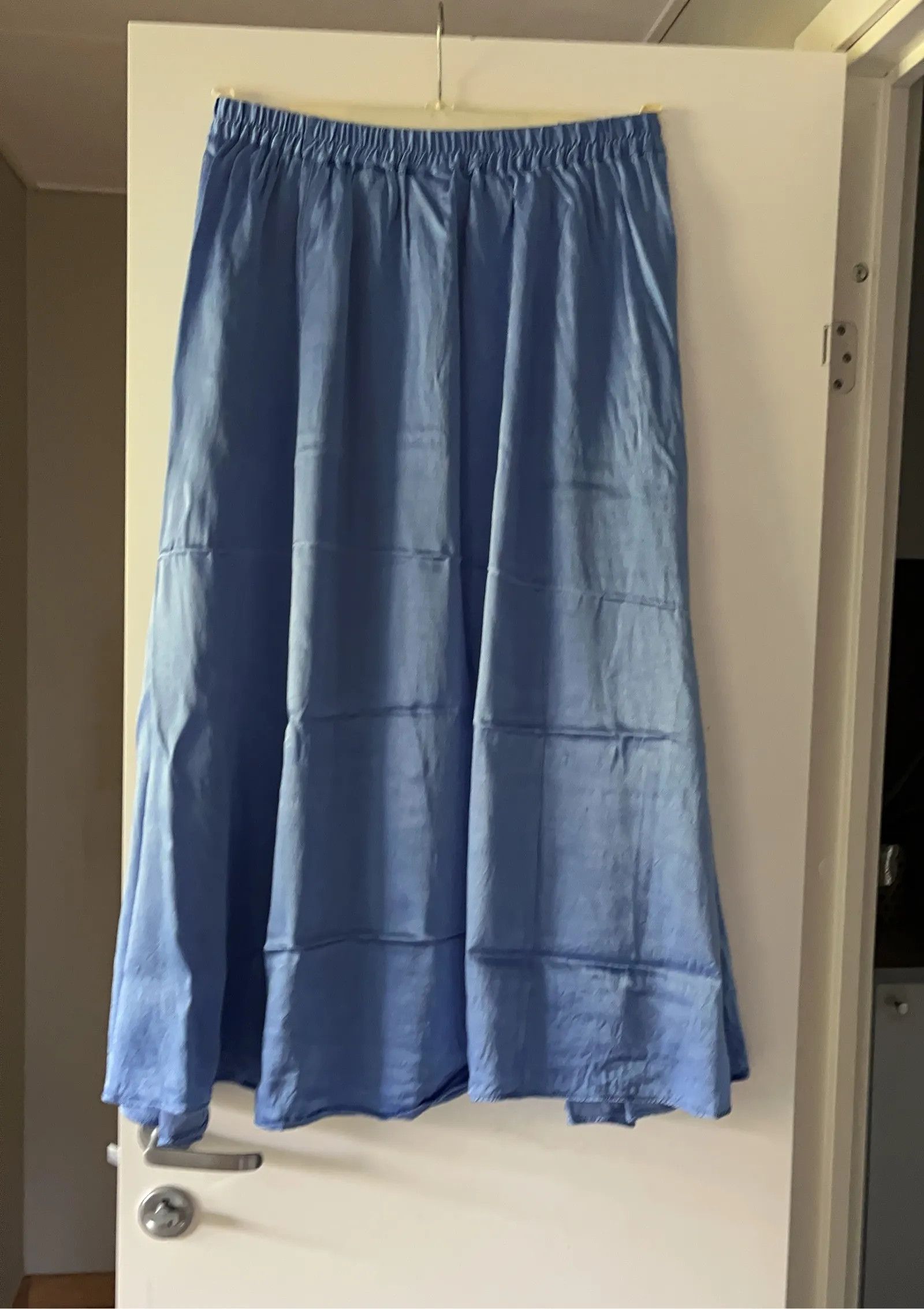Weekday Weekday Read skirt Skirt Size 30" / US 8 / IT 44 - 4 Thumbnail
