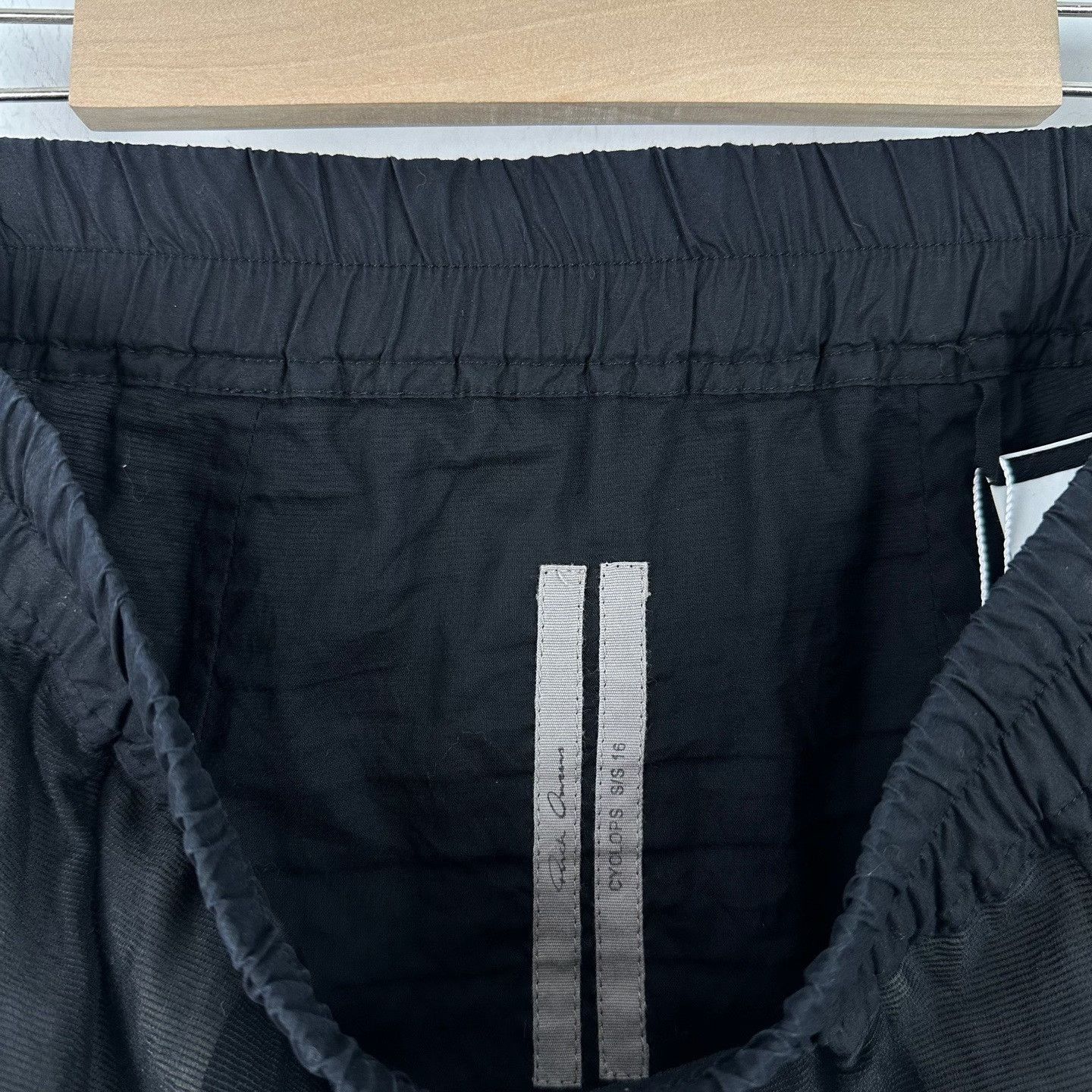Rick Owens Rick Owens Silk Drop Crotch Cropped Pants 48 Size US 32 / EU 48 - 5 Thumbnail