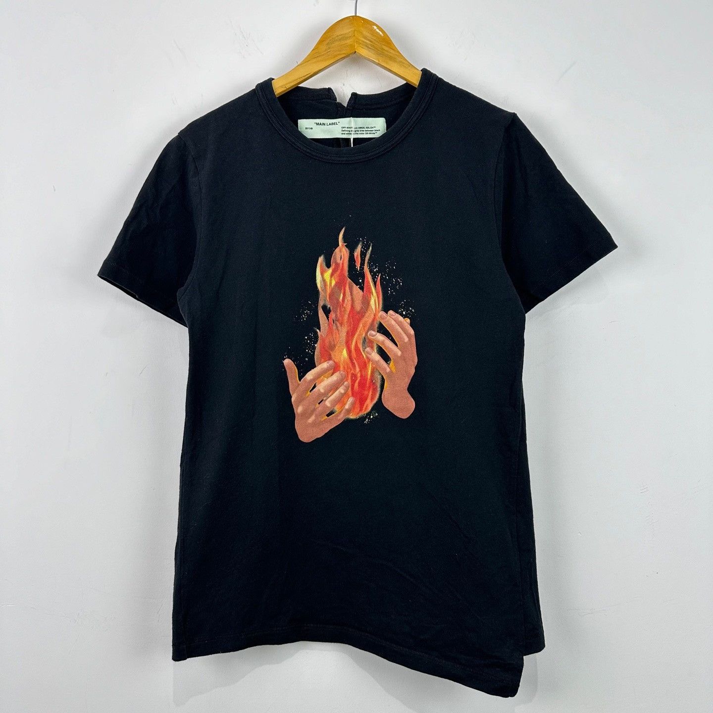 Off-White Off-White Fire Hands Graphic T-Shirt XS Size US XS / EU 42 / 0 - 2 Thumbnail