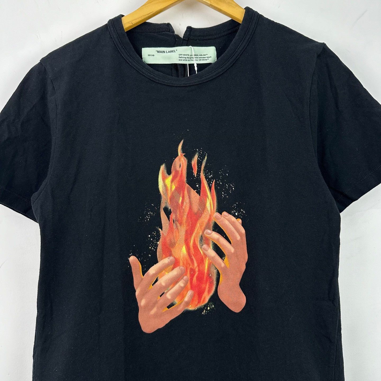 Off-White Off-White Fire Hands Graphic T-Shirt XS Size US XS / EU 42 / 0 - 5 Thumbnail