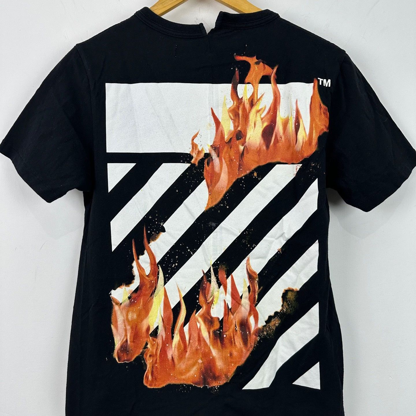 Off-White Off-White Fire Hands Graphic T-Shirt XS Size US XS / EU 42 / 0 - 6 Thumbnail