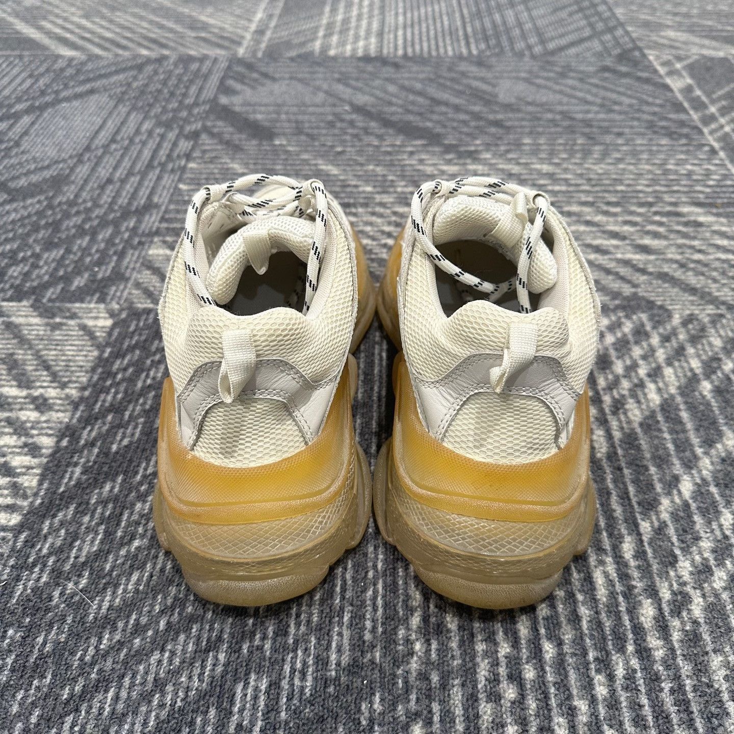 Balenciaga Balenciaga Triple S Clear Sole Sneakers Size 41 Size US 8 / EU 41 - 4 Thumbnail
