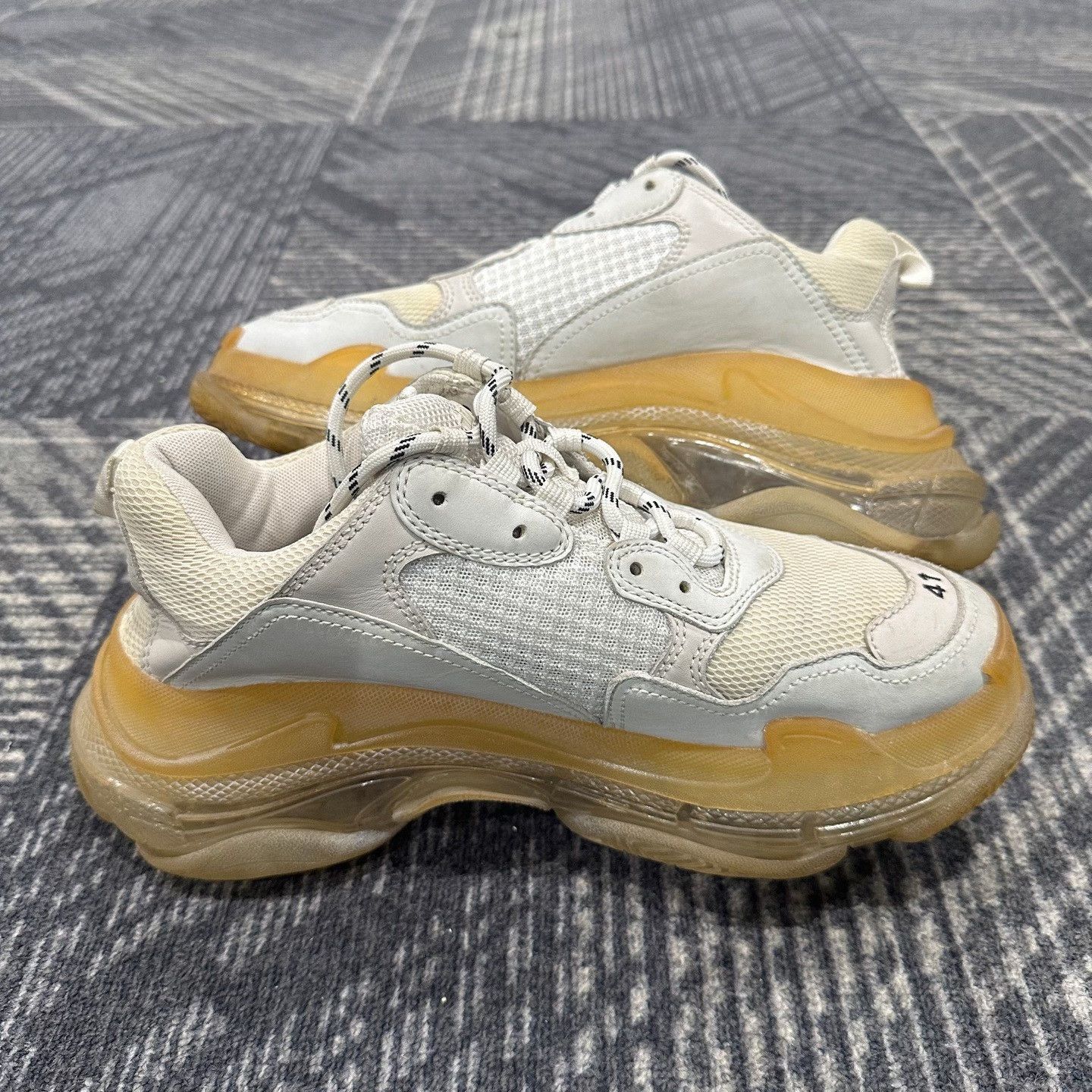 Balenciaga Balenciaga Triple S Clear Sole Sneakers Size 41 Size US 8 / EU 41 - 6 Thumbnail