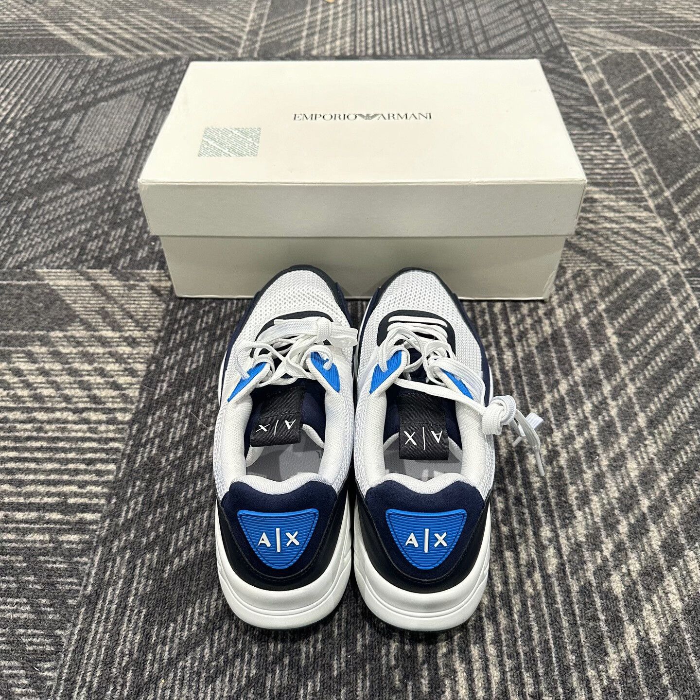 Armani Exchange Armani Exchange Mesh Paneled Low-Top Sneakers 43 Size US 10 / EU 43 - 4 Thumbnail