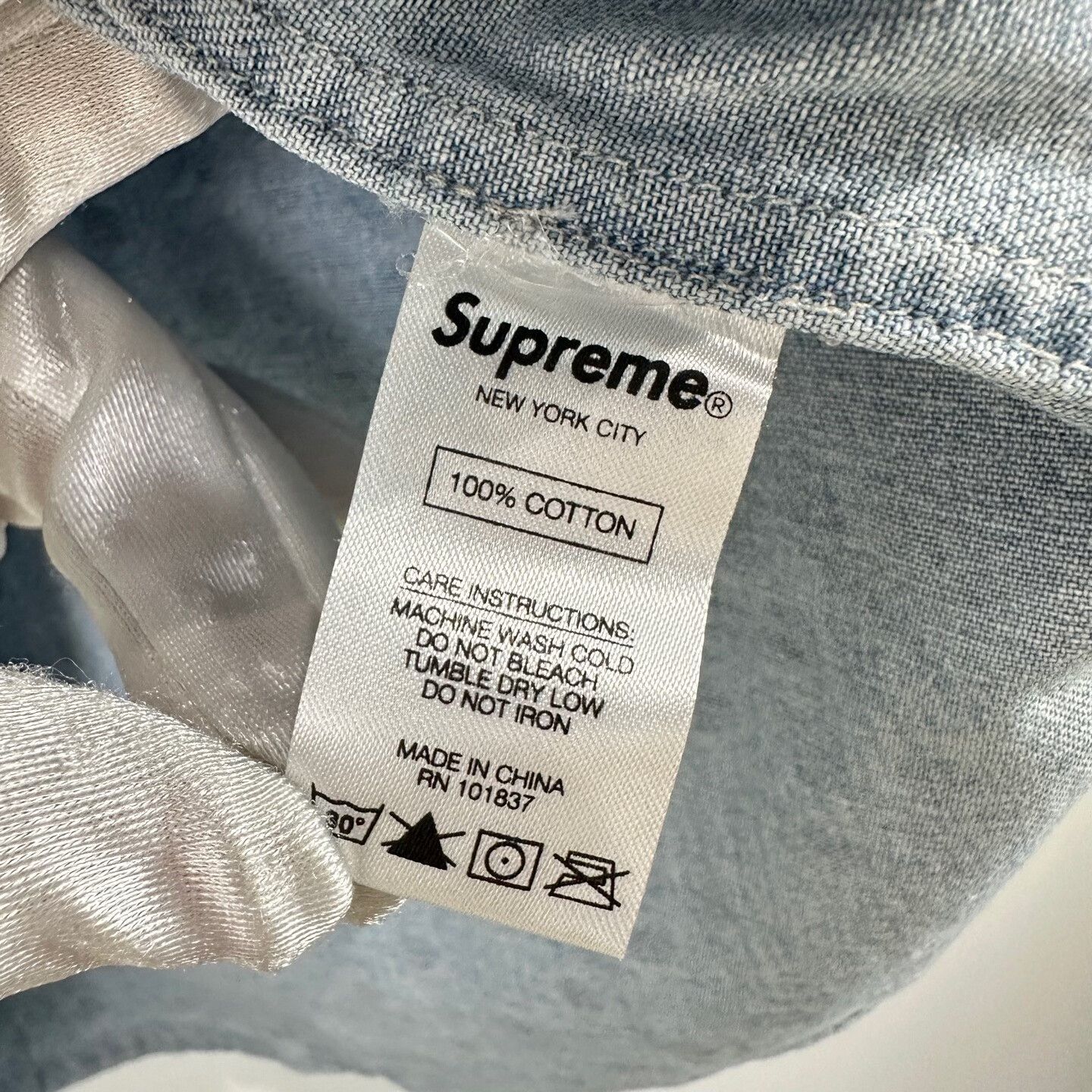 Supreme Supreme Polka Dot Denim Shirt M Size US M / EU 48-50 / 2 - 6 Thumbnail