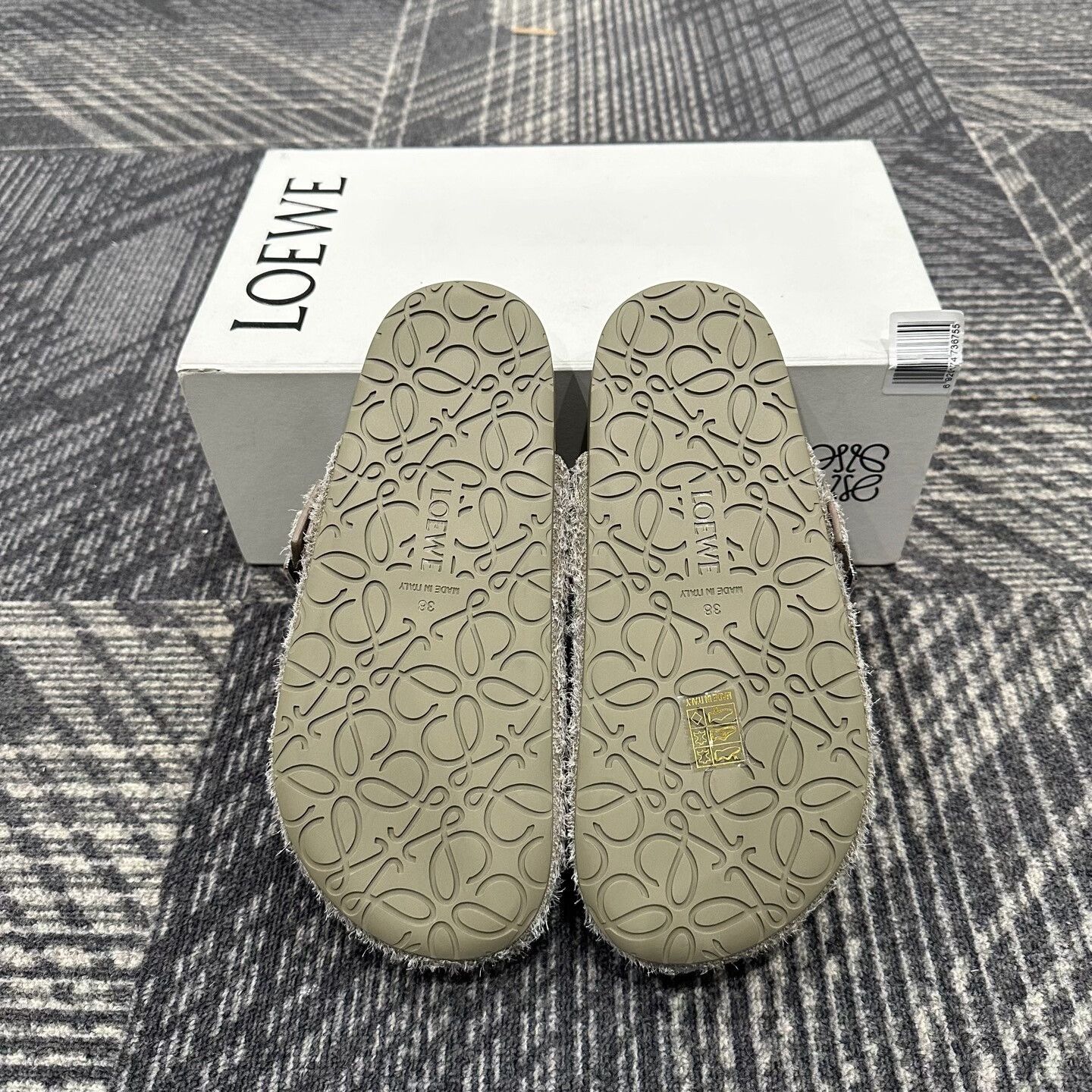 Loewe Loewe Shearling Suede Ease Buckle Mules 38 Size US 8 / IT 38 - 7 Thumbnail