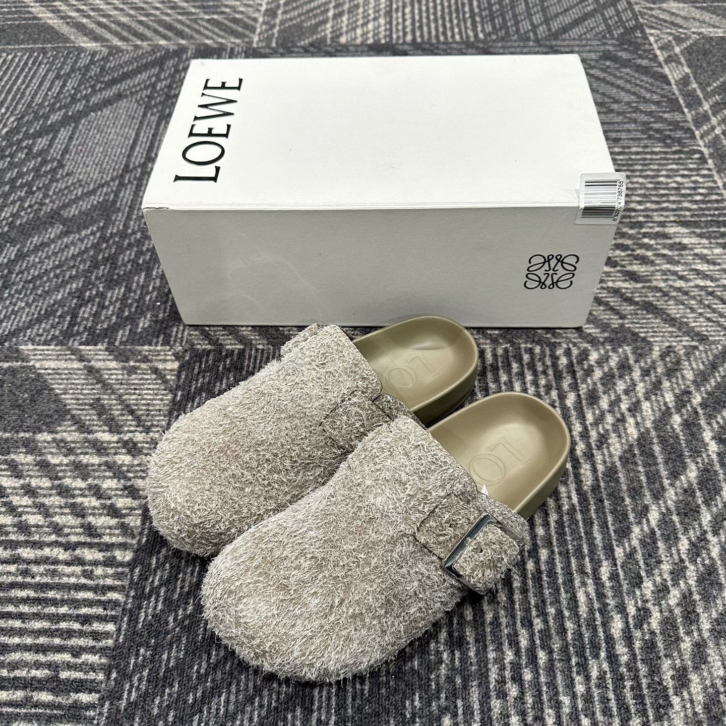 Loewe Loewe Shearling Suede Ease Buckle Mules 38 Size US 8 / IT 38 - 2 Thumbnail
