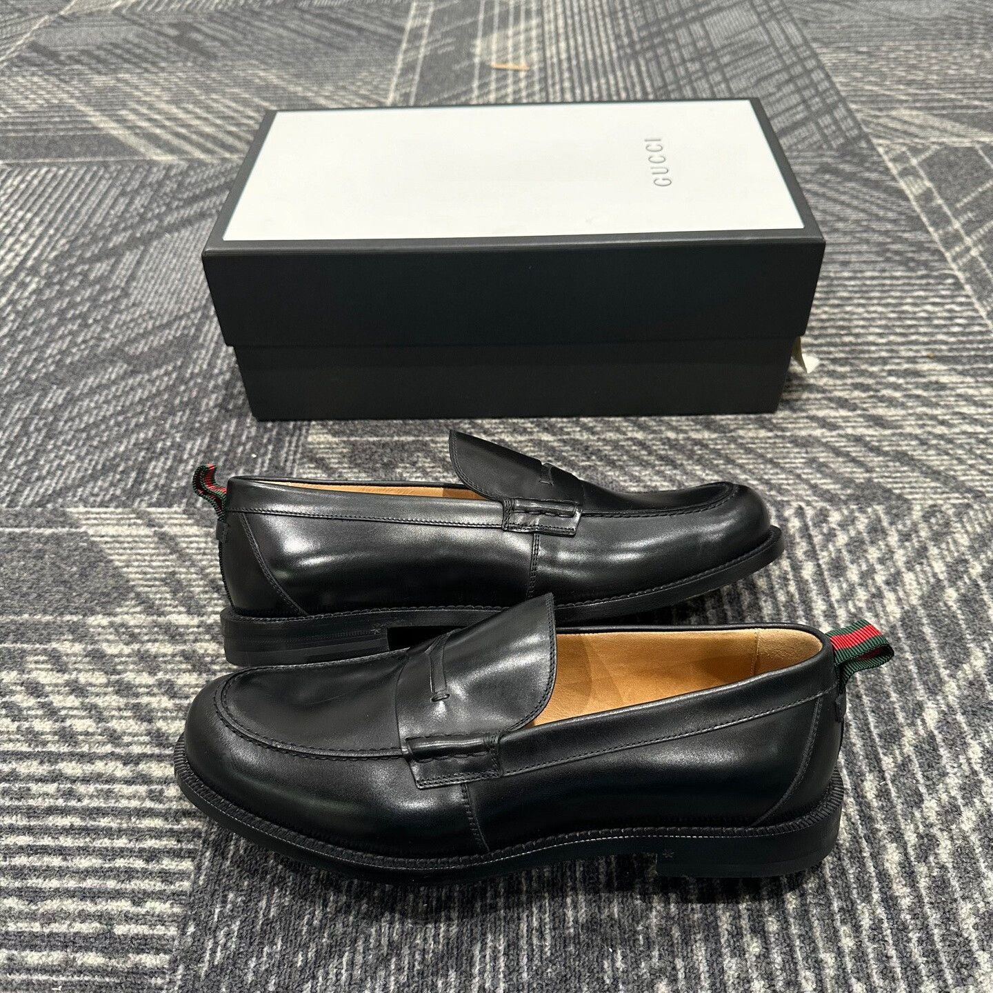 Gucci Gucci Web Detail Leather Loafers EU 42.5 Size US 9.5 / EU 42-43 - 5 Thumbnail