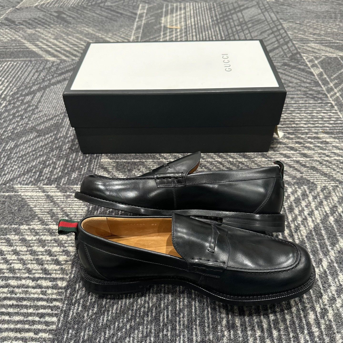Gucci Gucci Web Detail Leather Loafers EU 42.5 Size US 9.5 / EU 42-43 - 6 Thumbnail