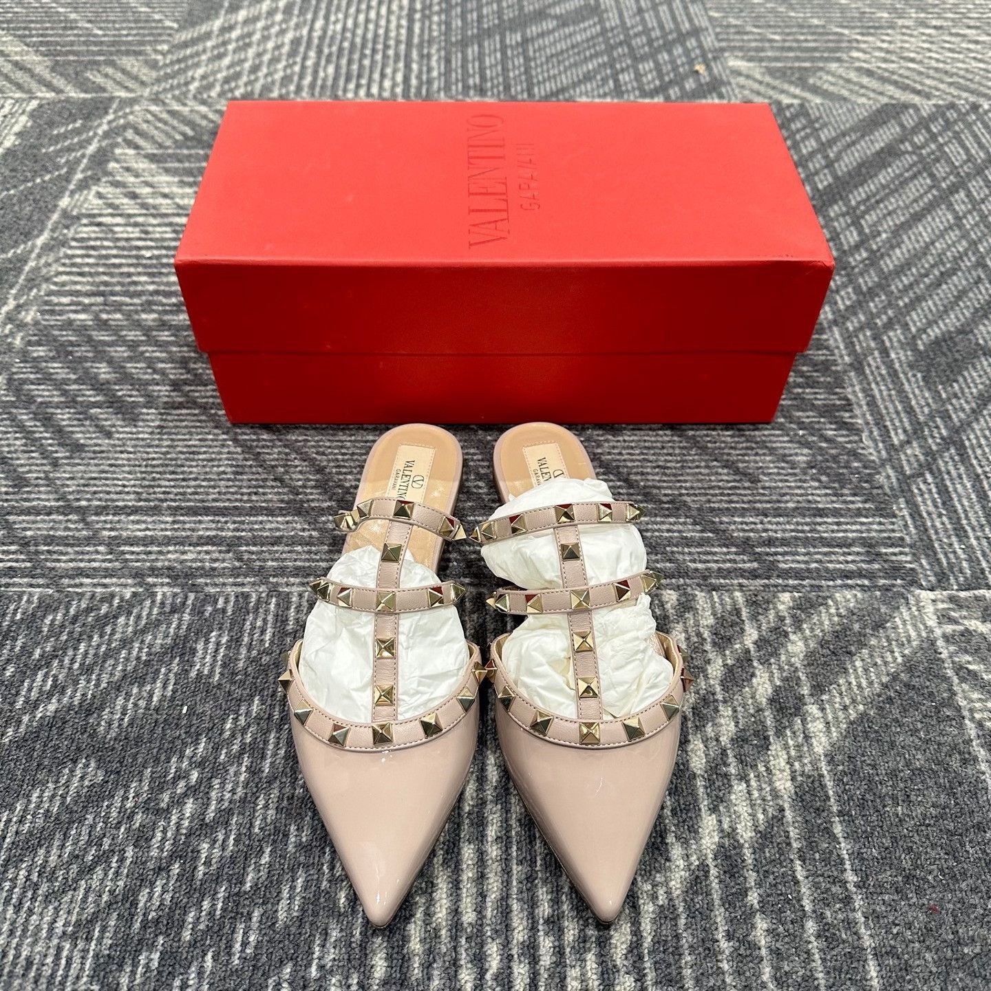 Valentino Valentino Rockstud Patent Leather Mules 36.5 Size US 6.5 / IT 36.5 - 3 Thumbnail