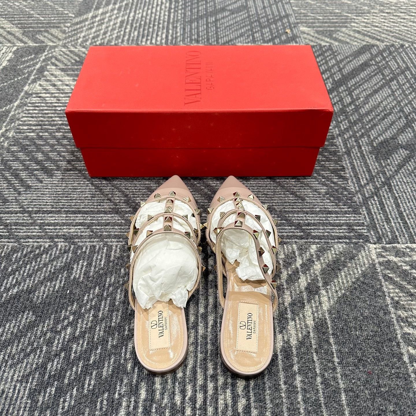 Valentino Valentino Rockstud Patent Leather Mules 36.5 Size US 6.5 / IT 36.5 - 4 Thumbnail