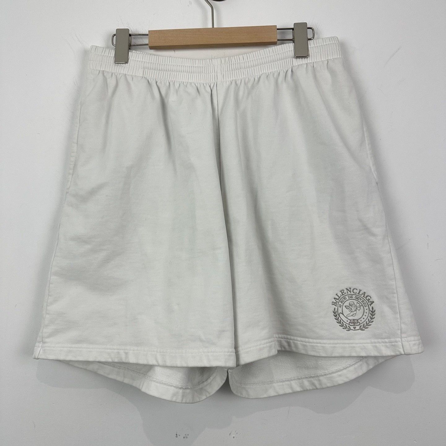 Balenciaga Balenciaga Angel Crest Logo Sweat Shorts Size M Size US 32 / EU 48 - 2 Thumbnail