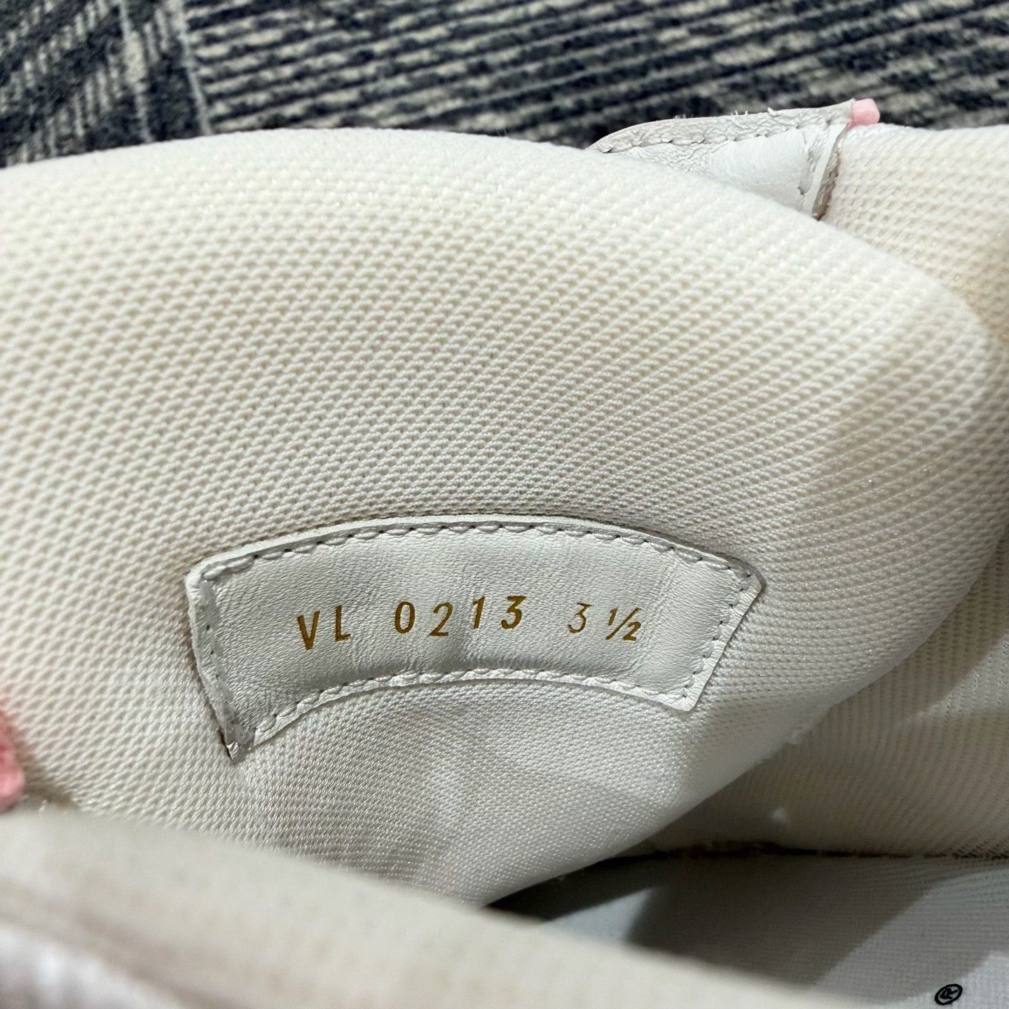 Louis Vuitton Louis Vuitton Pink Leather Trainer Sneakers 3.5 Size US 6 / IT 36 - 8 Thumbnail