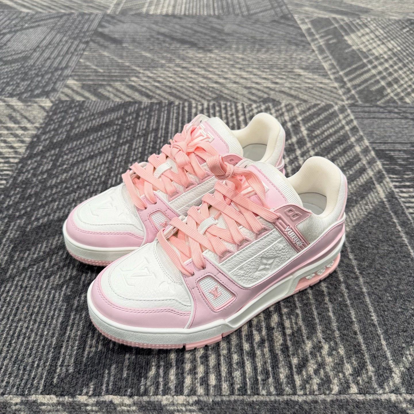 Louis Vuitton Louis Vuitton Pink Leather Trainer Sneakers 3.5 Size US 6 / IT 36 - 2 Thumbnail