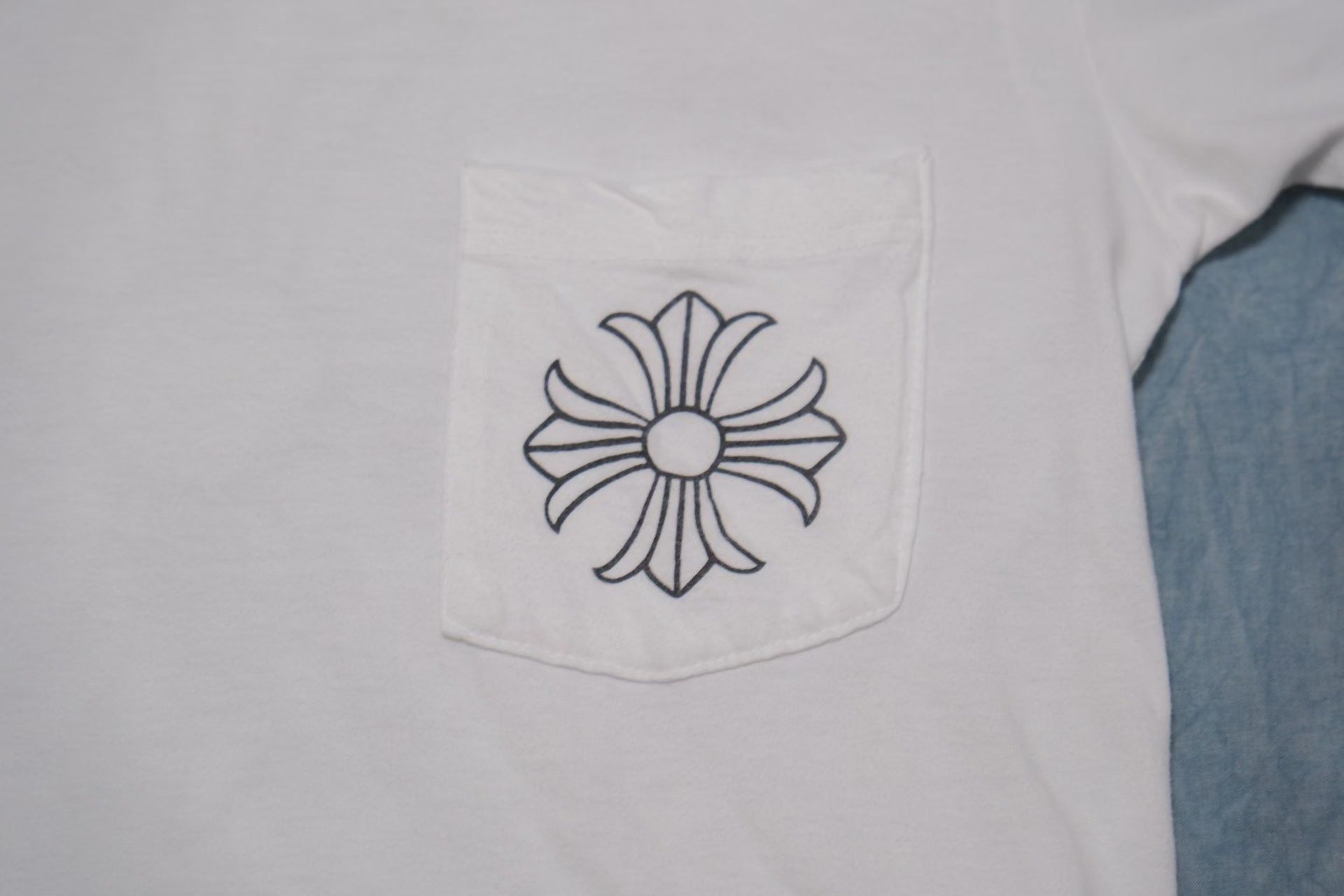 Chrome Hearts Chrome Hearts Floral Scroll Cross Pocket T-Shirt S Size S / US 4 / IT 40 - 4 Thumbnail