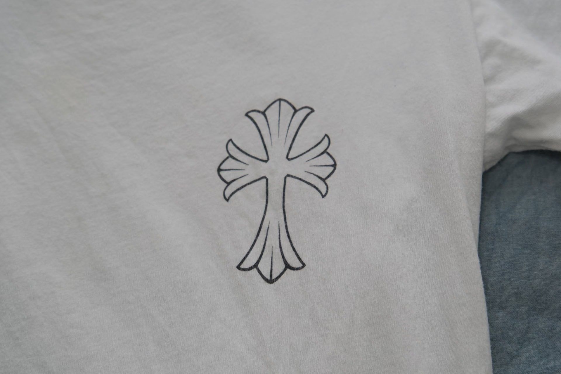 Chrome Hearts Chrome Hearts Scroll Cross Graphic T-Shirt Small Size S / US 4 / IT 40 - 4 Thumbnail