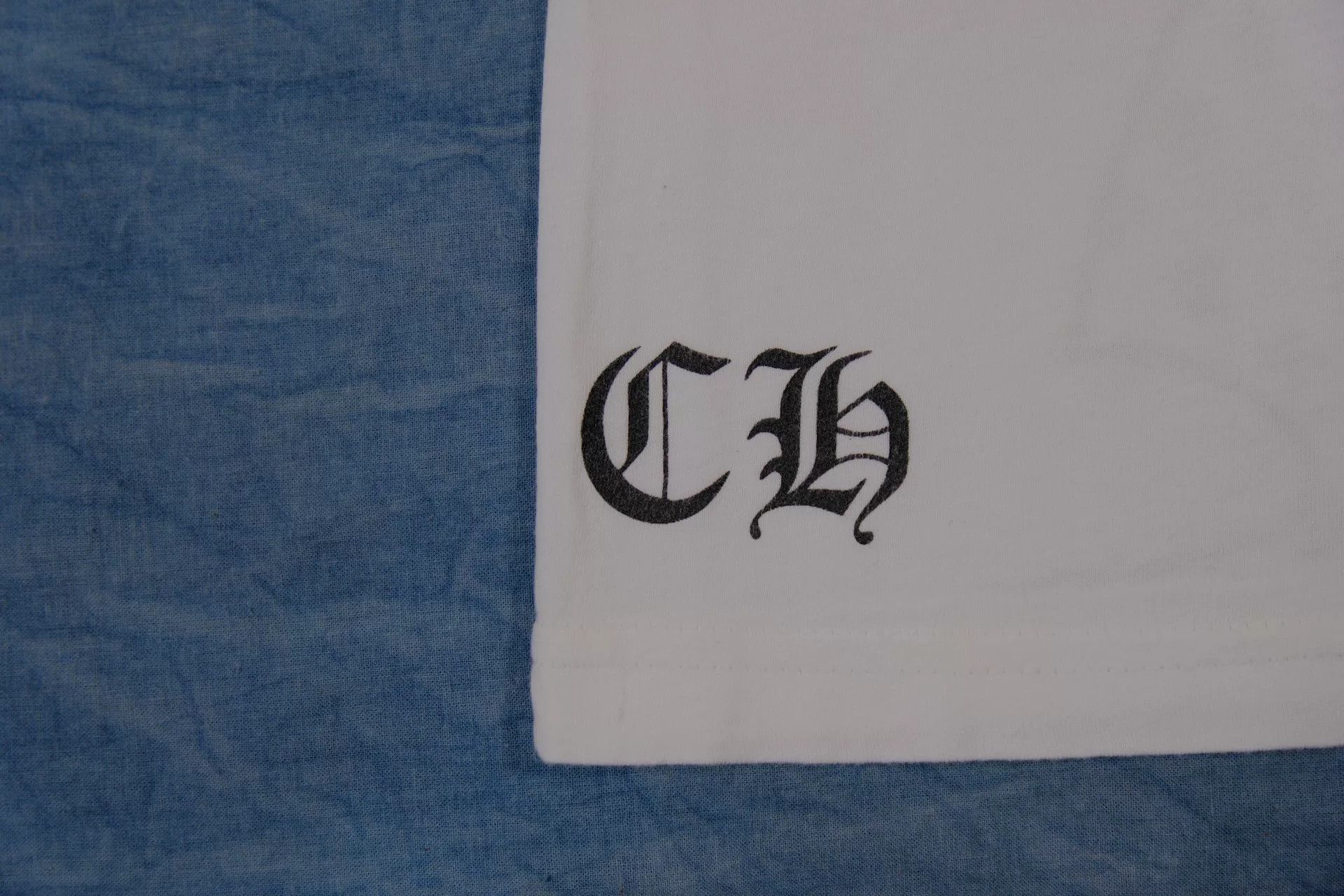 Chrome Hearts Chrome Hearts Monogram Logo Pocket T-Shirt Size S Size US S / EU 44-46 / 1 - 5 Thumbnail