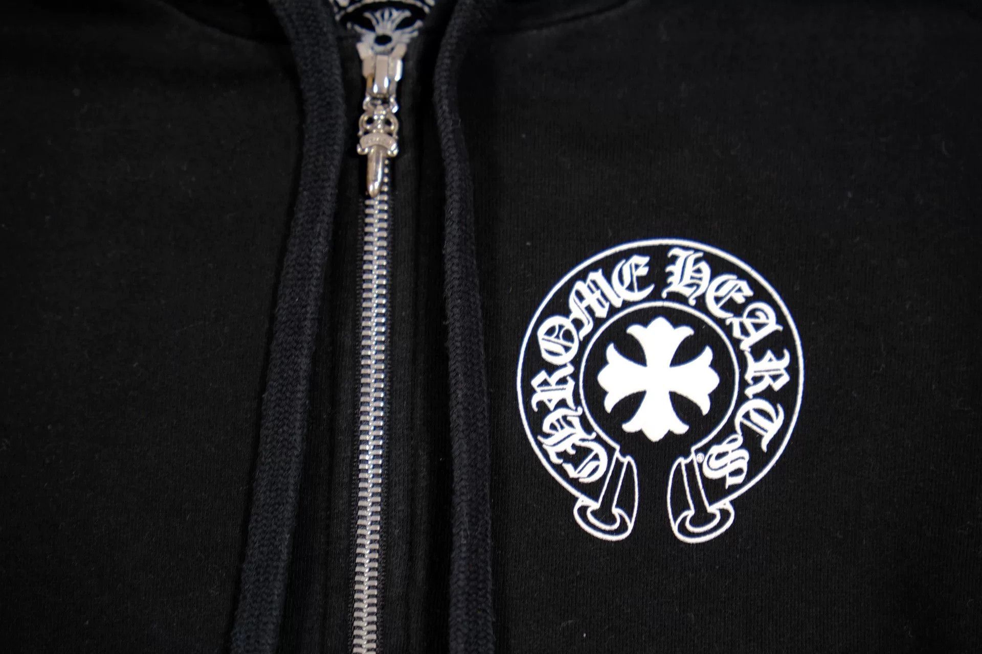 Chrome Hearts Chrome Hearts Gothic Back Zip Hoodie XS Size XS / US 0-2 / IT 36-38 - 4 Thumbnail