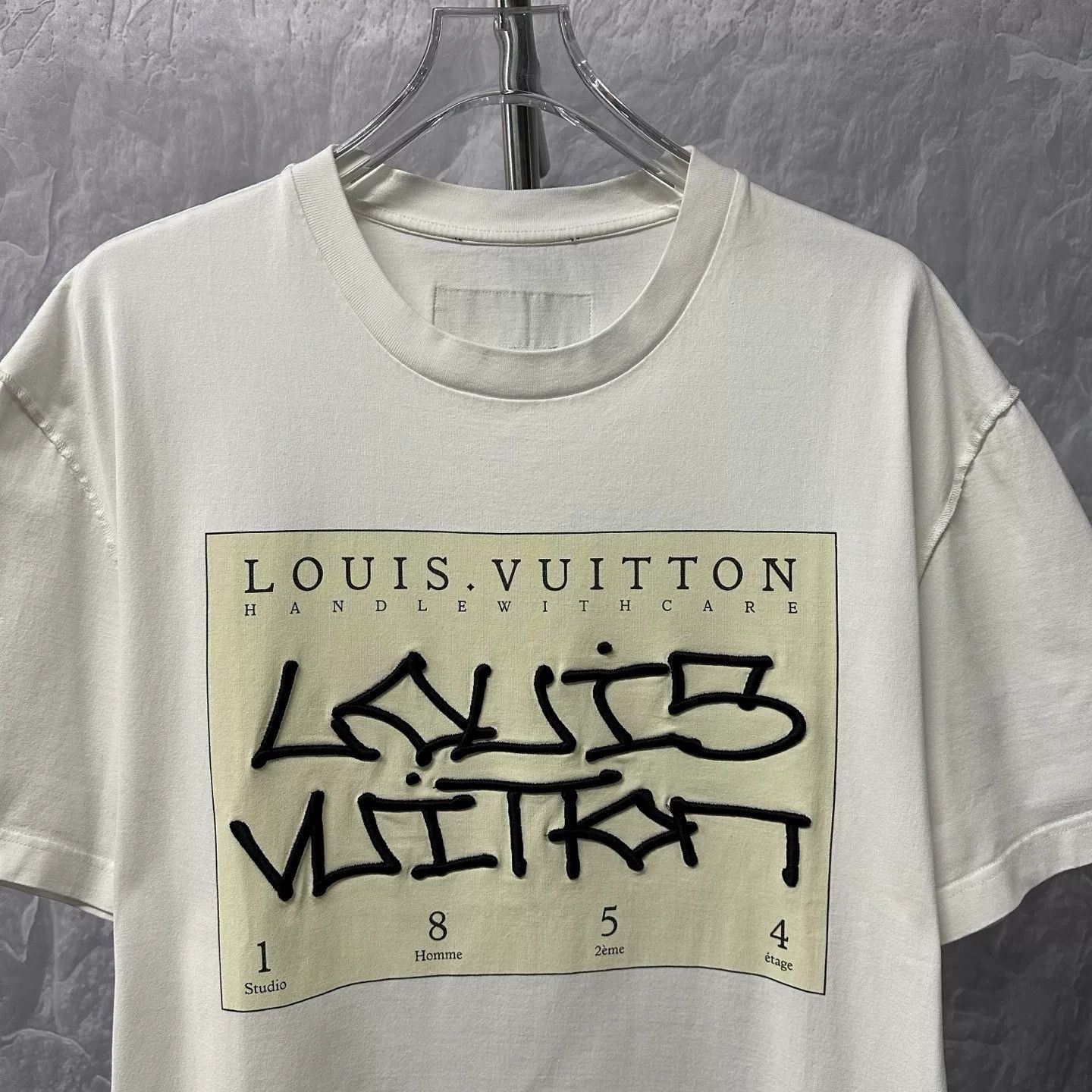 Louis Vuitton Louis Vuitton Handle With Care Graffiti T-Shirt XXL Size US XXL / EU 58 / 5 - 3 Thumbnail