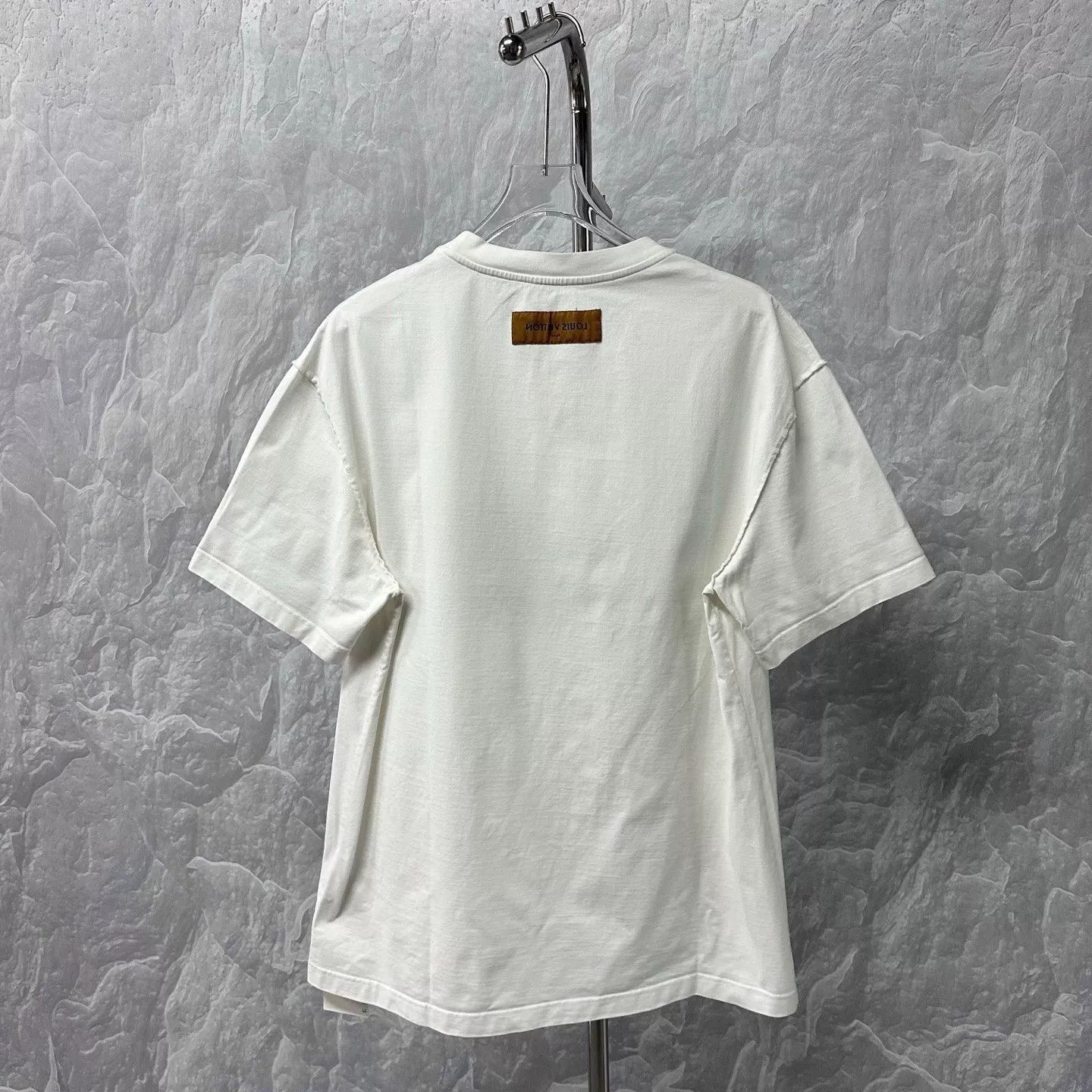 Louis Vuitton Louis Vuitton Handle With Care Graffiti T-Shirt XXL Size US XXL / EU 58 / 5 - 5 Thumbnail