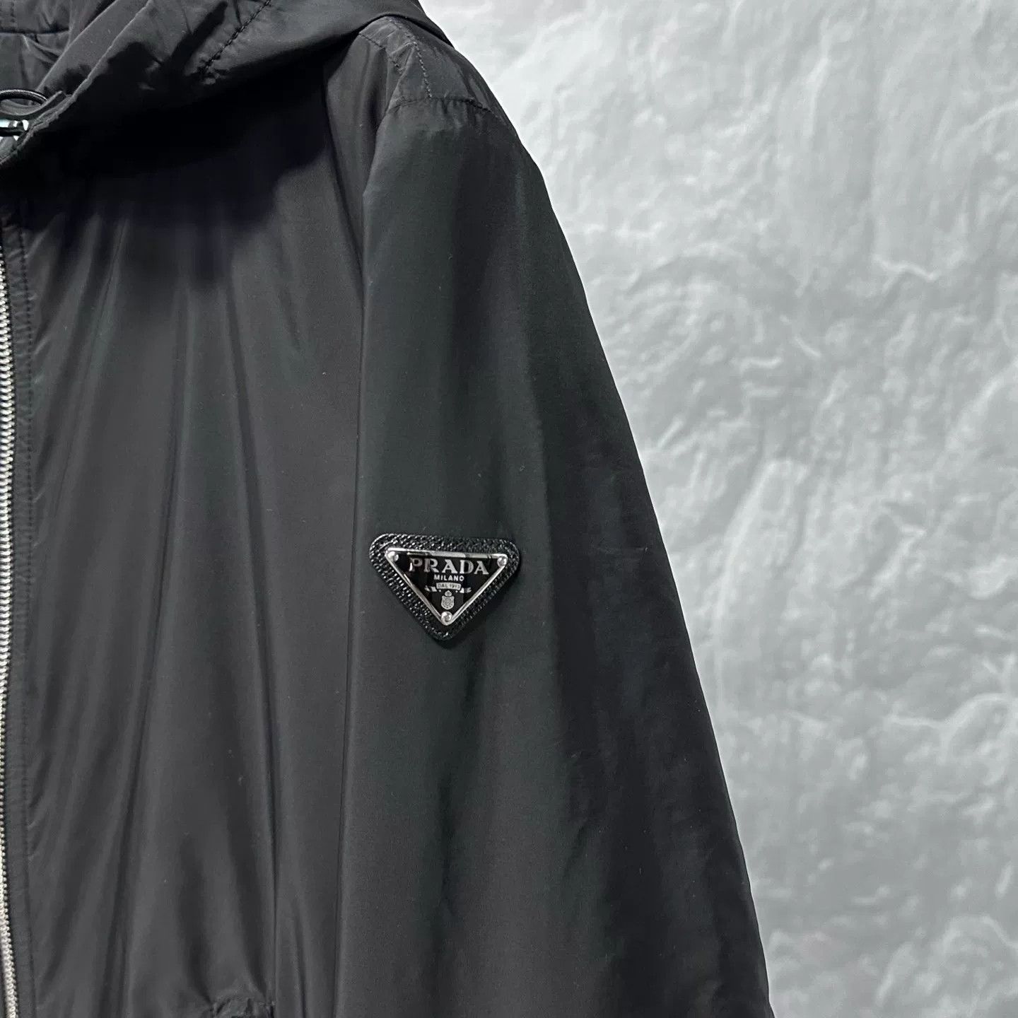 Prada Prada Triangle Logo Hooded Jacket IT 42 Size M / US 6-8 / IT 42-44 - 4 Thumbnail