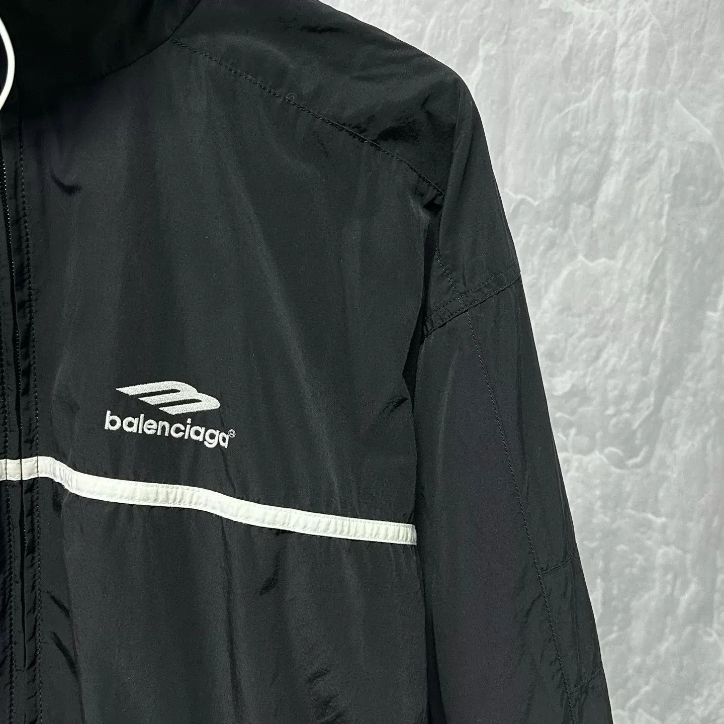 Balenciaga Balenciaga 3B Embroidered Track Jacket XXS Size US XXS / EU 40 - 4 Thumbnail