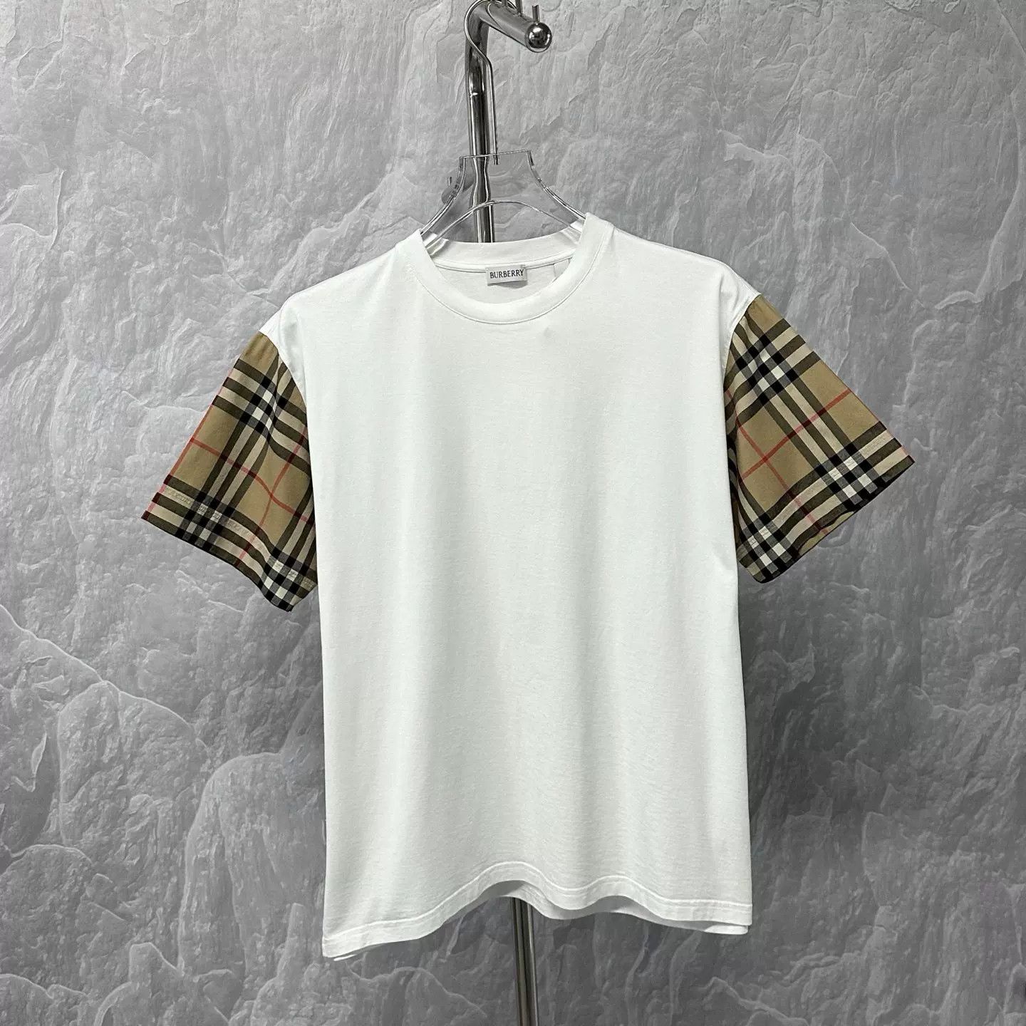 Burberry Burberry Check Patch Short Sleeve T-Shirt Size M Size US M / EU 48-50 / 2 - 2 Thumbnail