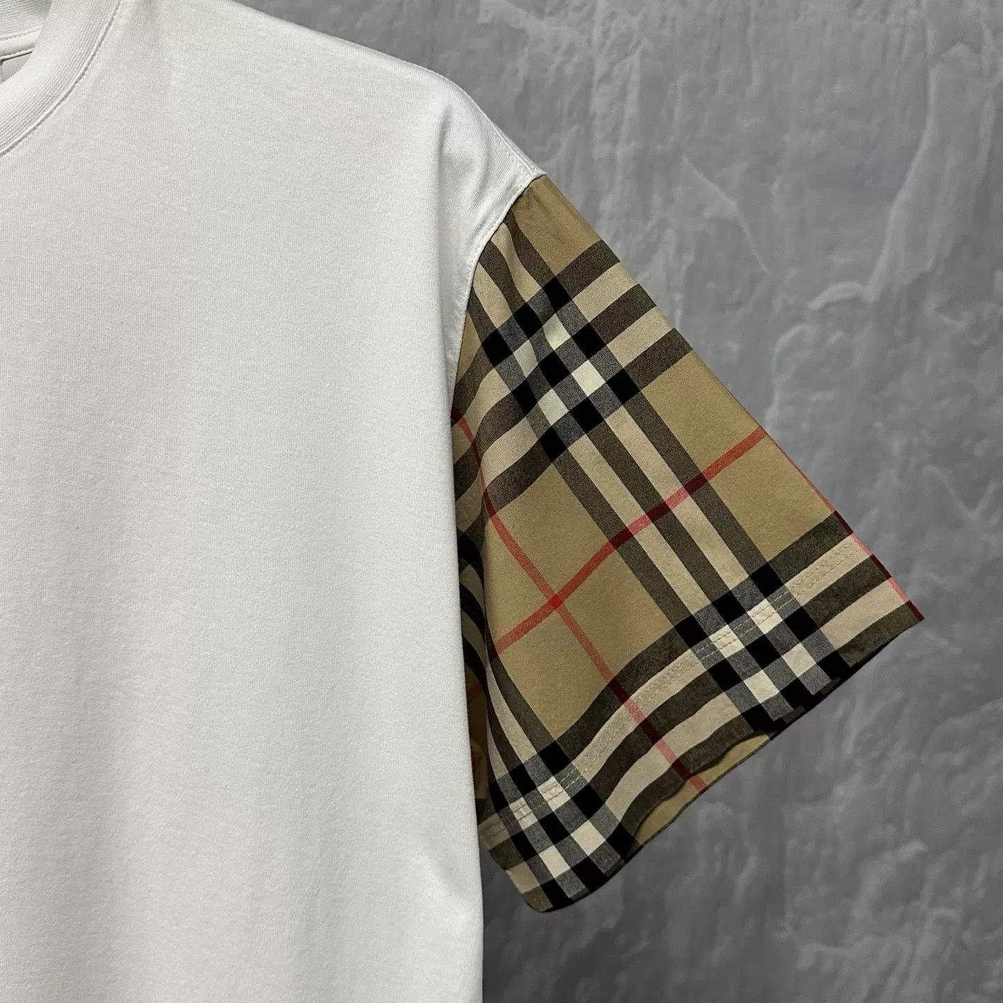 Burberry Burberry Check Patch Short Sleeve T-Shirt Size M Size US M / EU 48-50 / 2 - 4 Thumbnail