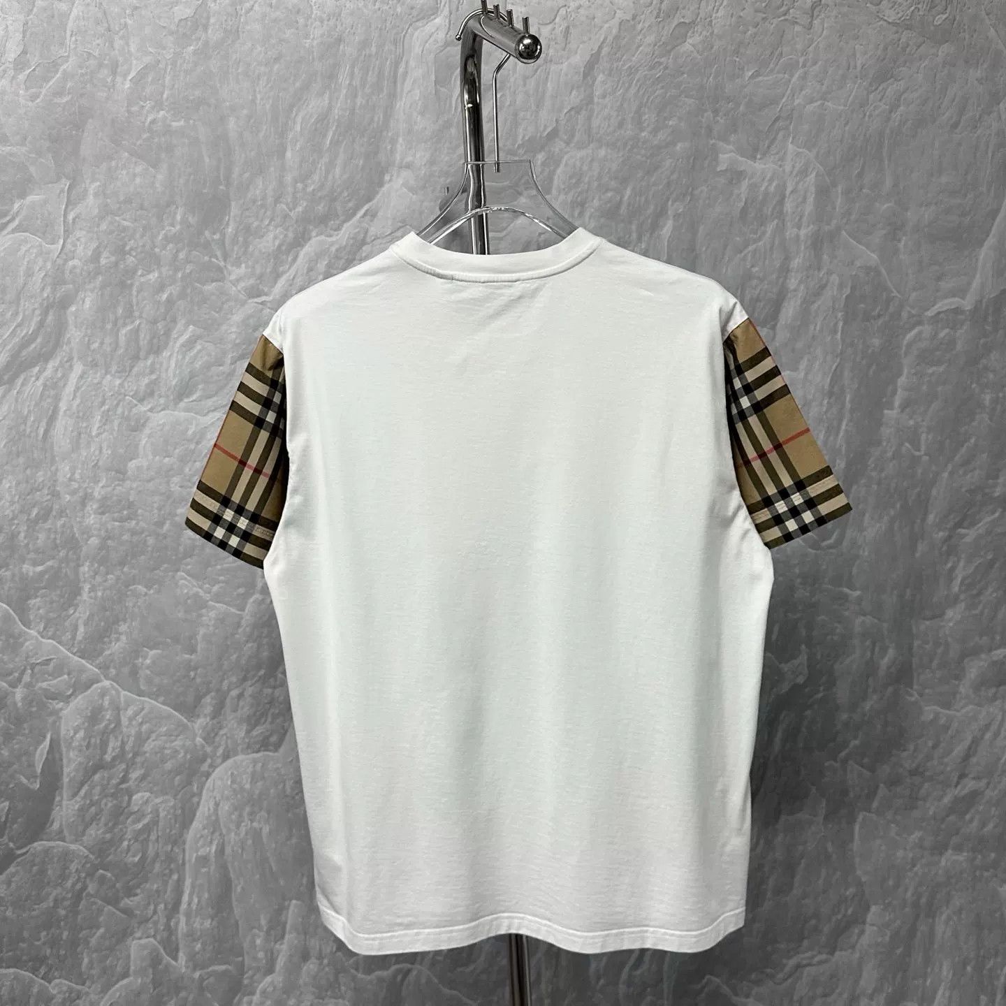 Burberry Burberry Check Patch Short Sleeve T-Shirt Size M Size US M / EU 48-50 / 2 - 5 Thumbnail