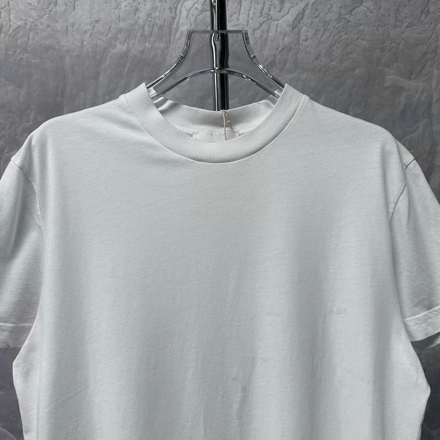 Prada Prada Triangle Logo T-Shirt Size M Size US M / EU 48-50 / 2 - 3 Thumbnail