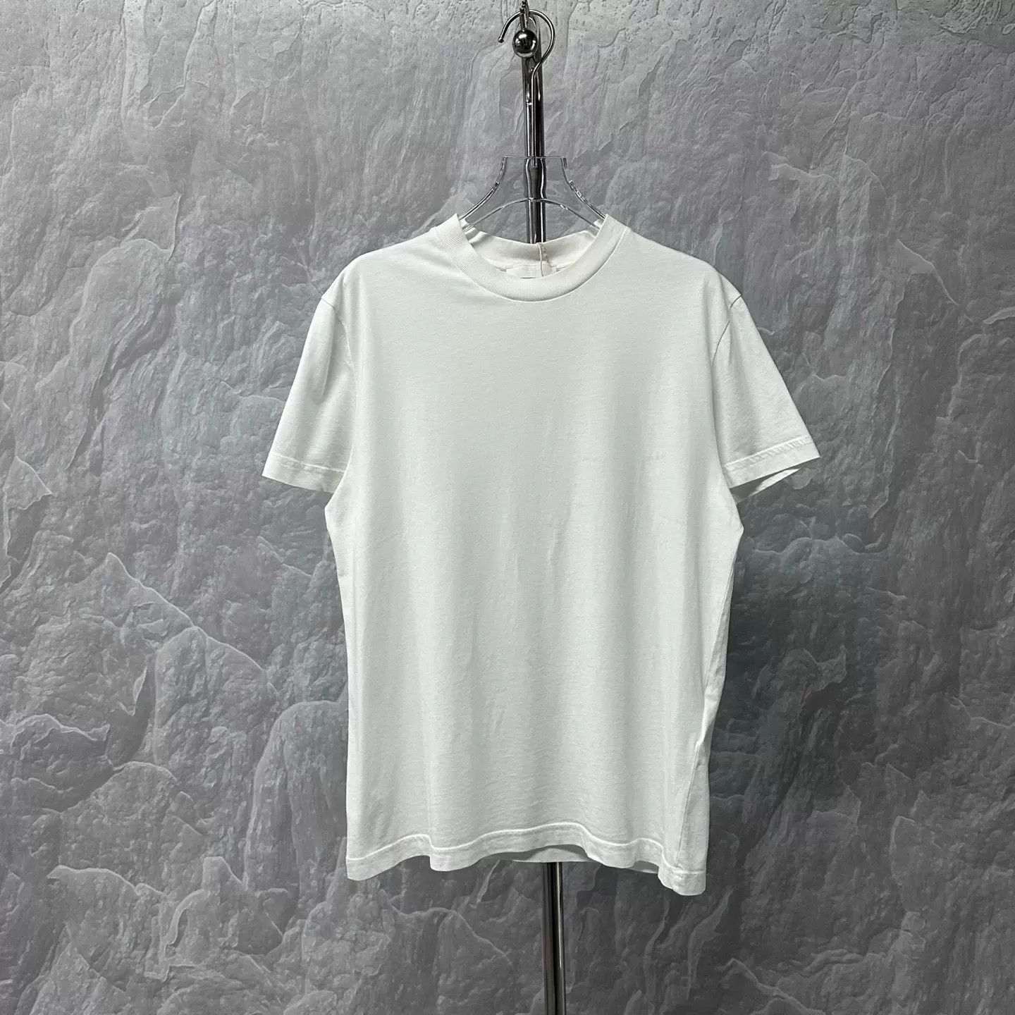 Prada Prada Triangle Logo T-Shirt Size M Size US M / EU 48-50 / 2 - 2 Thumbnail