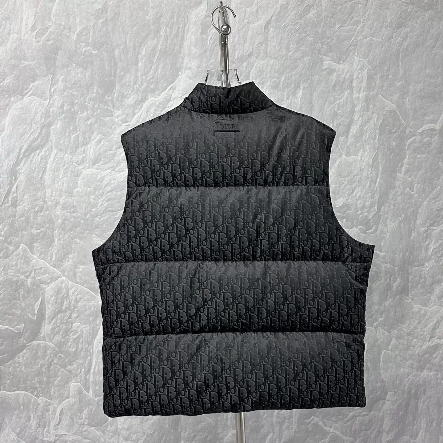 Dior Dior Oblique Jacquard Puffer Vest Size 56 Size US XL / EU 56 / 4 - 5 Thumbnail