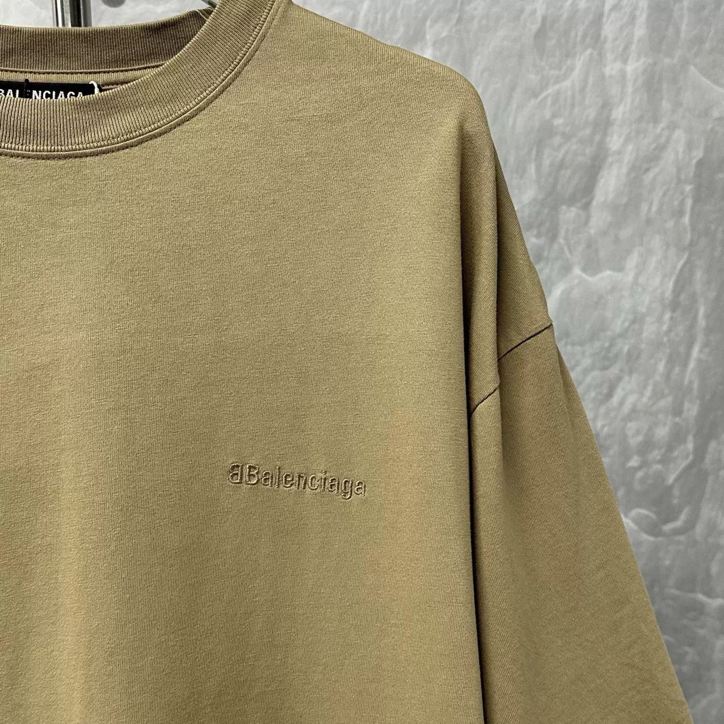 Balenciaga Balenciaga Embroidered Logo T-Shirt Size L Size US L / EU 52-54 / 3 - 4 Thumbnail