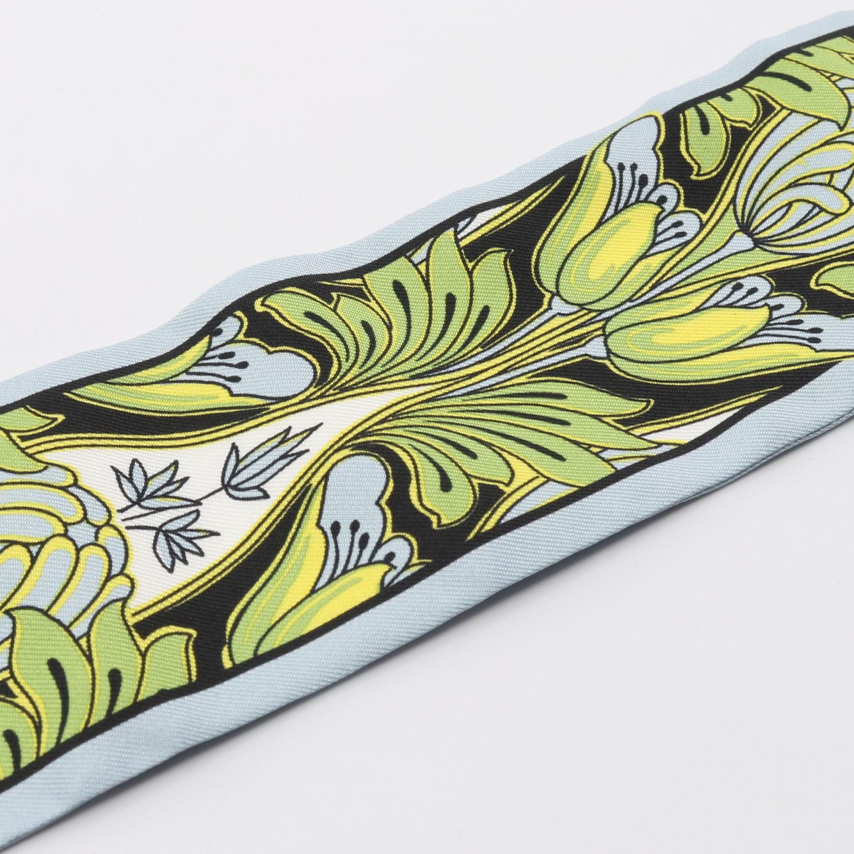 Prada Prada Prada Print Silk Twill Scarf Textile Scarf DUTY FREE for USA Size ONE SIZE - 6 Thumbnail