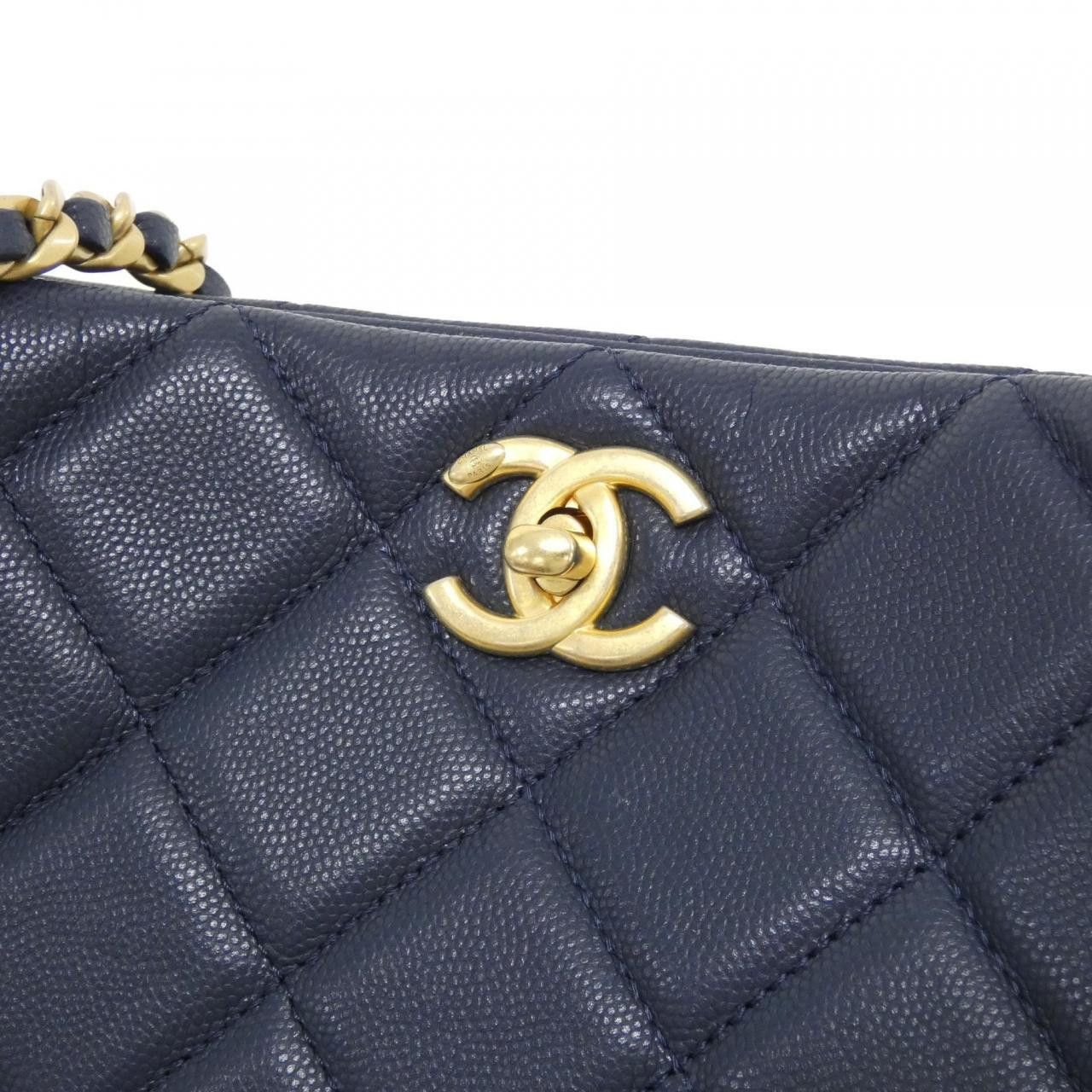 Chanel Chanel Chanel Caviar Skin Bag Leather Tote Bag AS2360 DUTY FREE for USA Size ONE SIZE - 4 Thumbnail