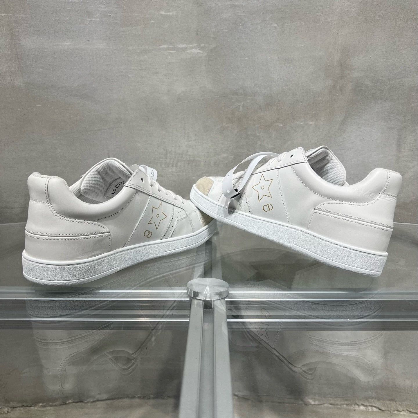 Dior Dior Star Logo White Sneakers Size US 5 / IT 35 - 3 Thumbnail