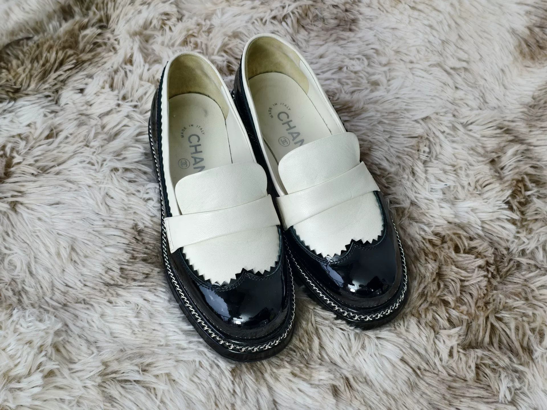 Chanel Chanel Black White Patent Leather Loafers Size US 4 / IT 34 - 3 Thumbnail