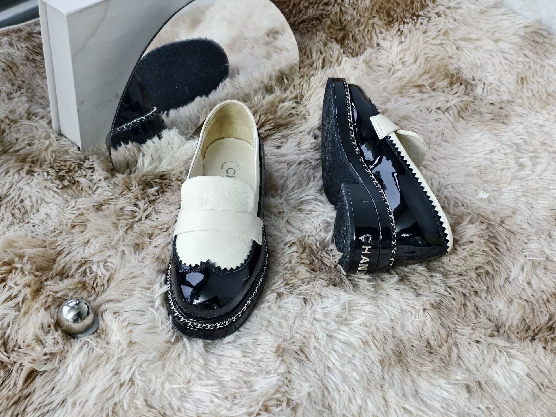 Chanel Chanel Black White Patent Leather Loafers Size US 4 / IT 34 - 2 Thumbnail
