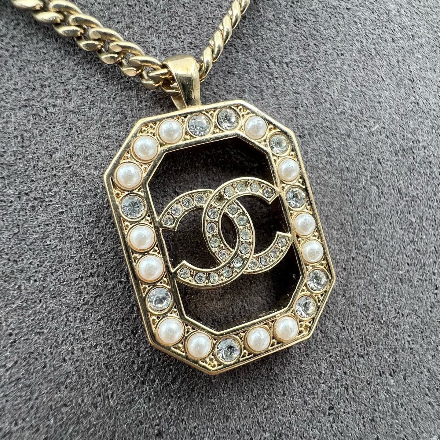 Chanel Chanel Gold Square Double C Diamond Necklace Size ONE SIZE - 2 Thumbnail