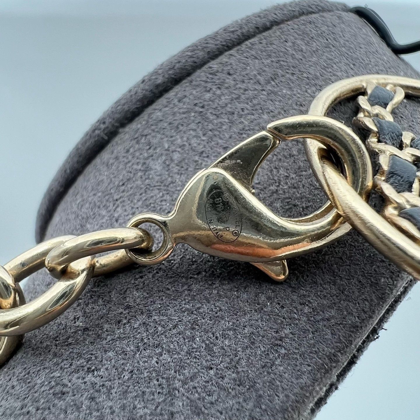 Chanel Chanel Black Gold Chain Letter Ring Choker Size ONE SIZE - 4 Thumbnail