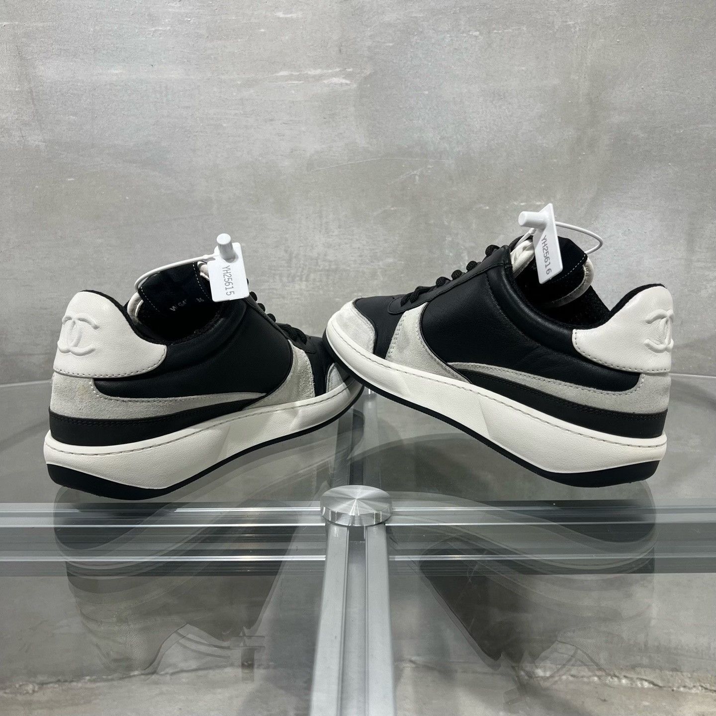 Chanel Chanel 23C Black White Double C Sneakers Size US 5 / IT 35 - 5 Thumbnail