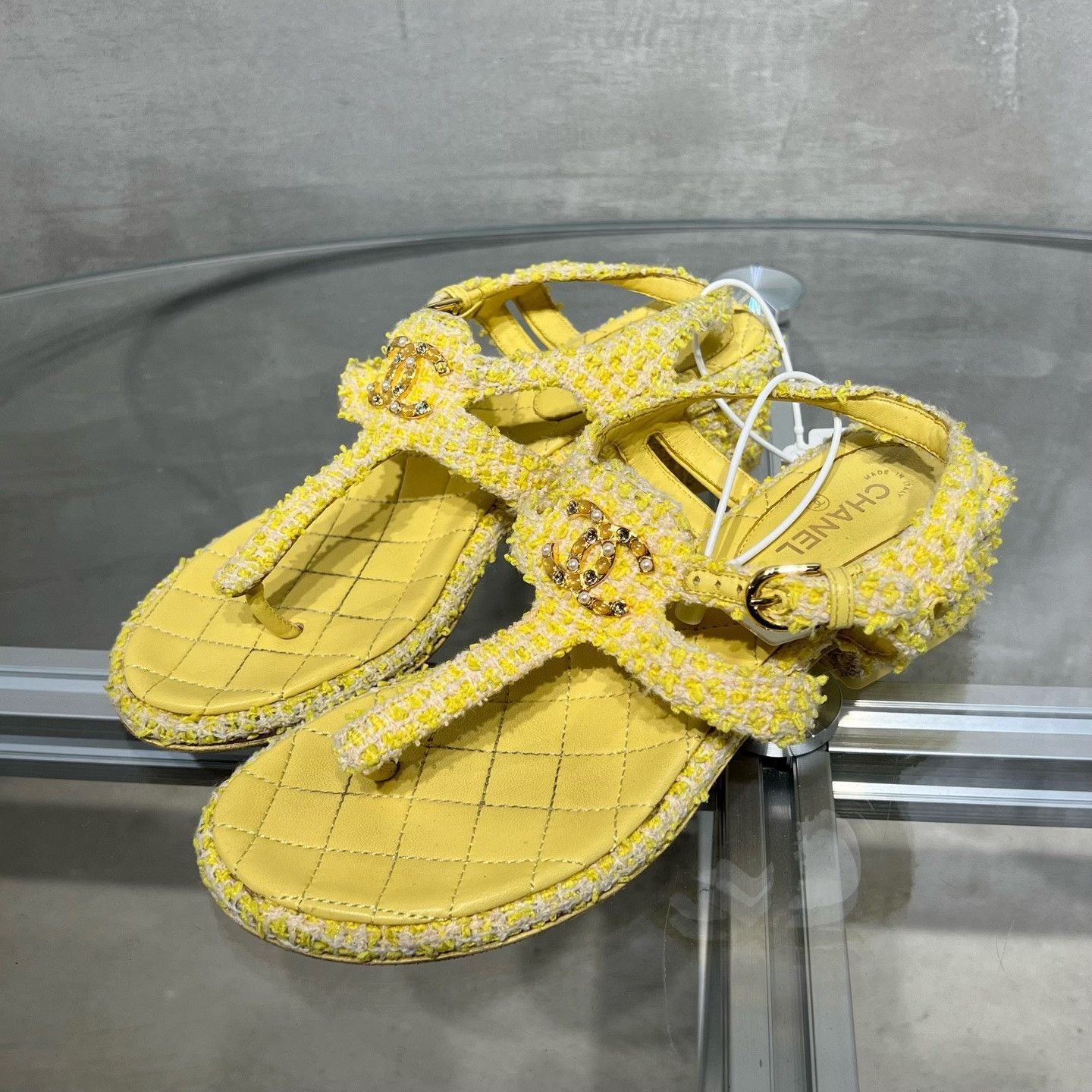 Chanel Chanel Yellow Tweed Double C Sandals Size US 6 / IT 36 - 2 Thumbnail