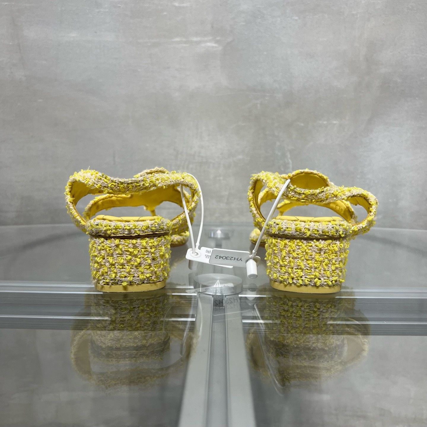 Chanel Chanel Yellow Tweed Double C Sandals Size US 6 / IT 36 - 6 Thumbnail