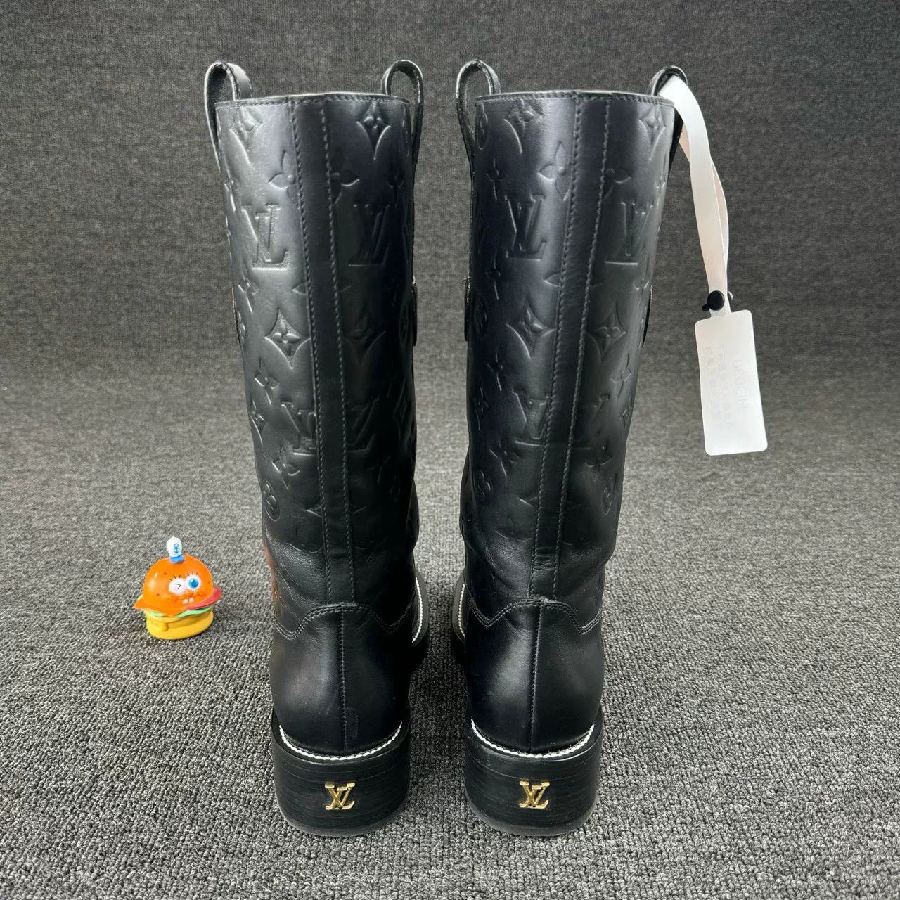 Louis Vuitton Louis Vuitton Embossed Monogram Riding Boots Size US 7 / IT 37 - 7 Thumbnail