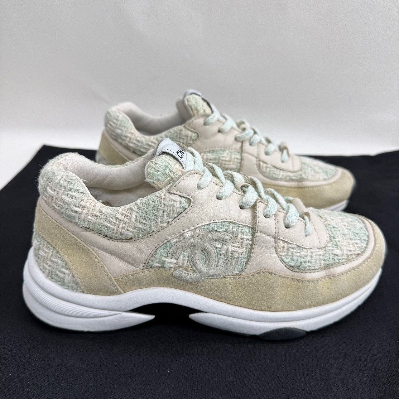 Chanel Chanel Double C Logo Low-Top Tweed Sneakers Size US 6 / IT 36 - 4 Thumbnail