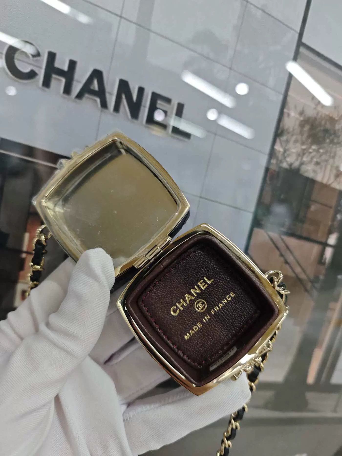 Chanel Chanel Mini Gold Accessory Bag Size ONE SIZE - 7 Thumbnail